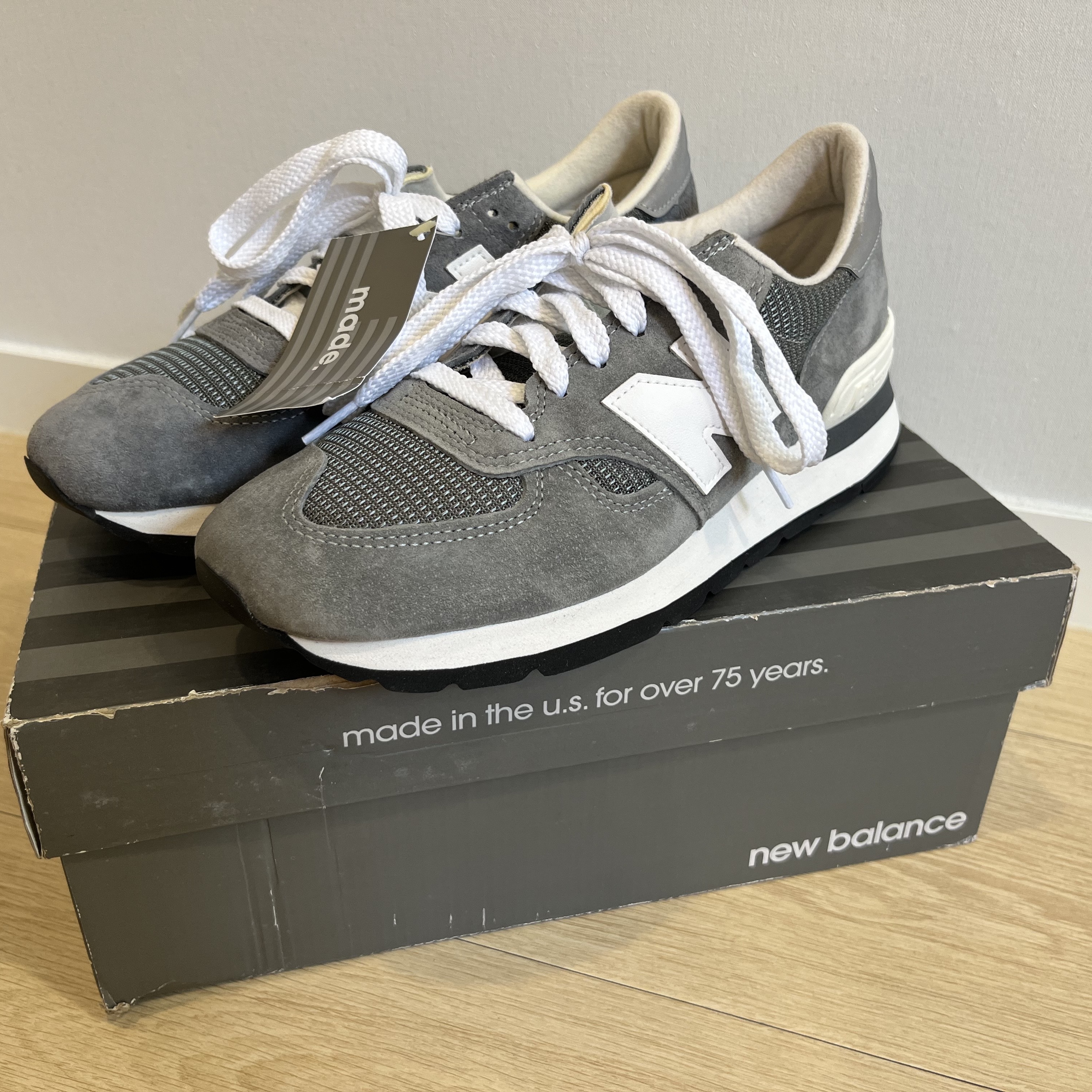 New Balance 990v1 Made in USA Grey White 착용 스타일
