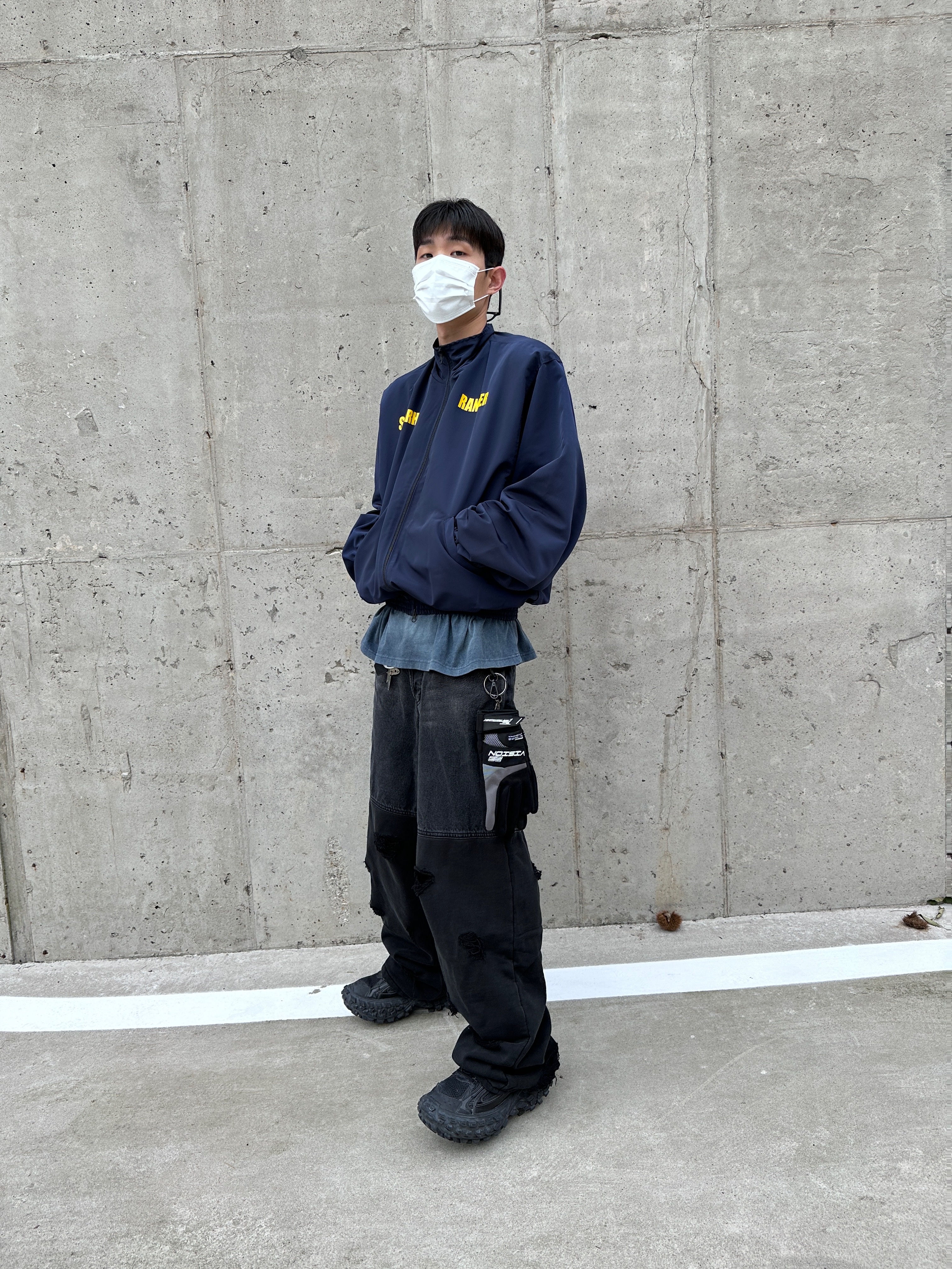Undermycar Maigan Padded Shoulder Zip-Up Blouson India Ink - 23FW, Undermycar Dival Real Divided Damage Washed Pants Inkwell - 23FW 착용 스타일 - 2