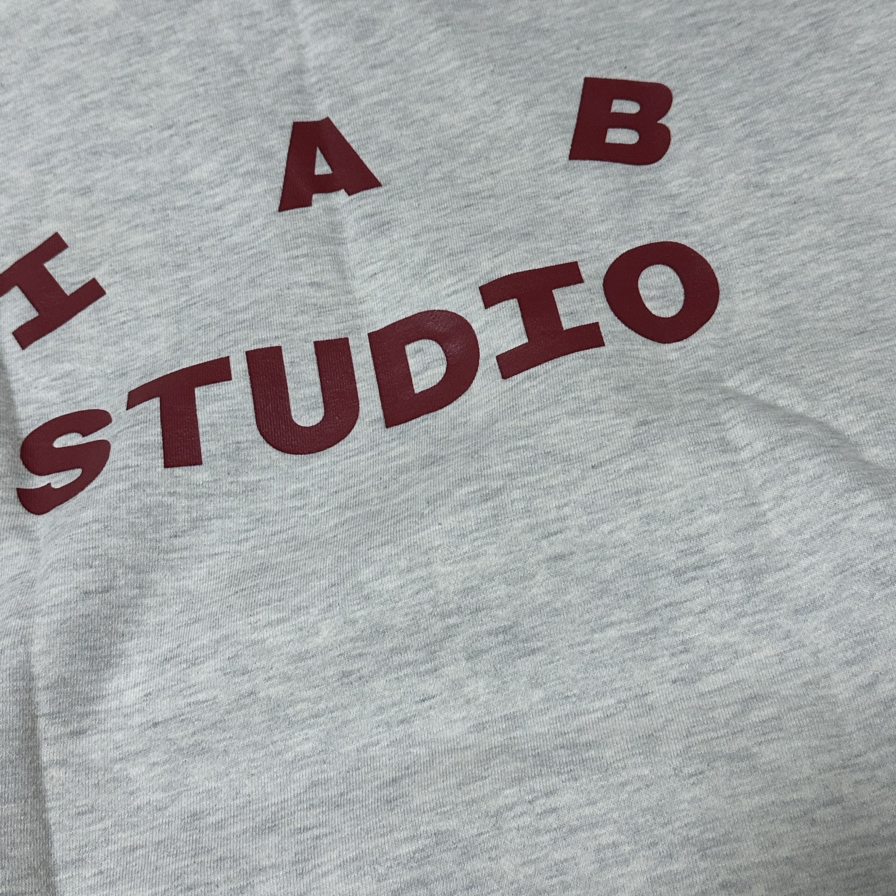 IAB Studio Half Zip-Up Oatmeal Burgundy 착용 스타일