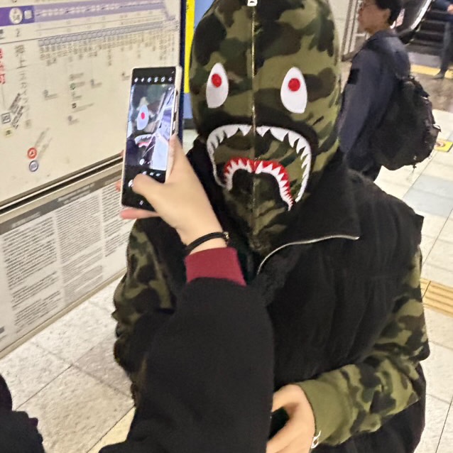 BAPE PONR 1st Camo 2nd Shark Full Zip Hoodie Green 착용 스타일 - 2