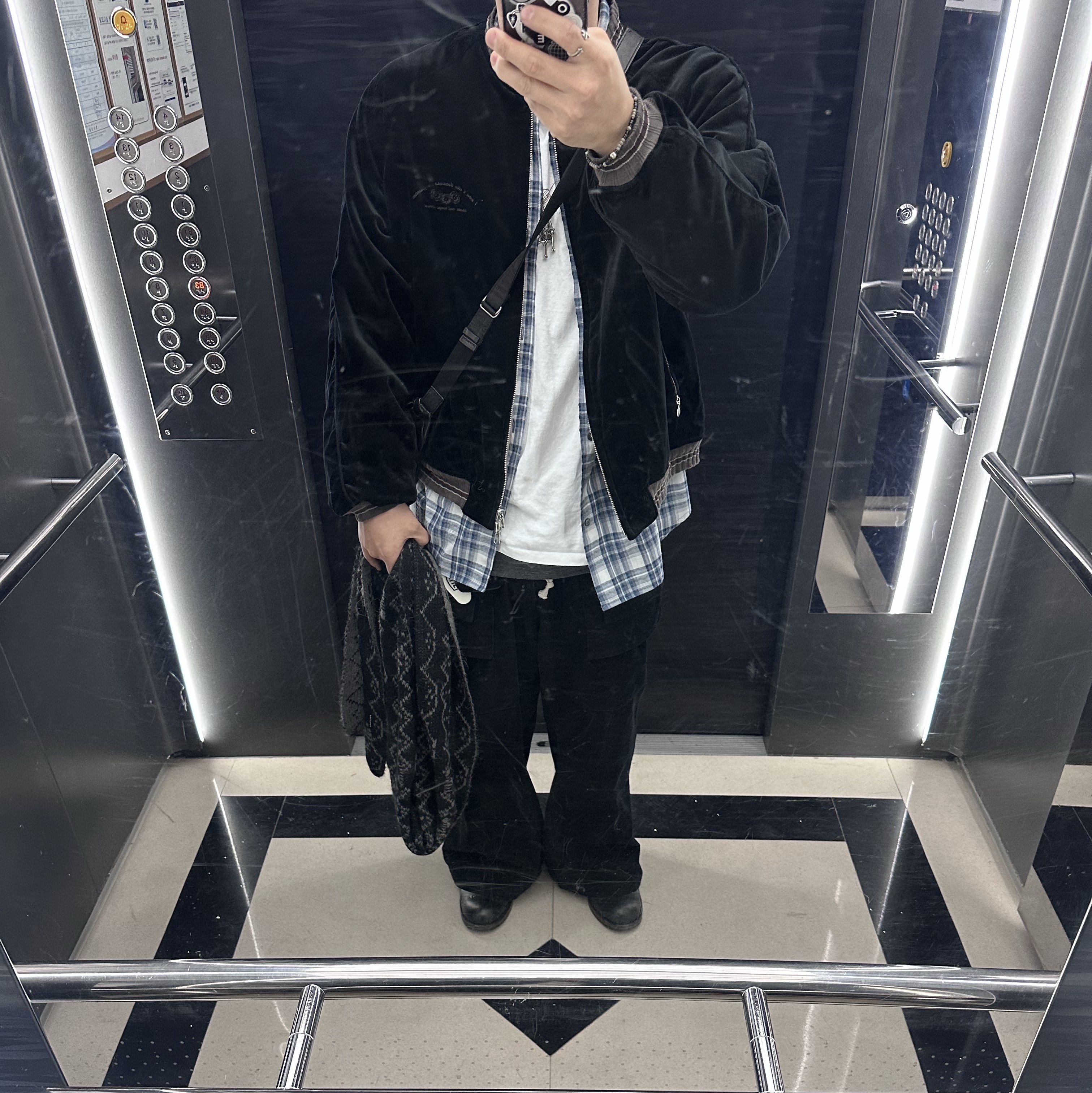 Polyteru Heavy Front Cargo Pajama Ink Black, [프리오더] Polyteru Derby Shoes Black Brown Sole 착용 스타일
