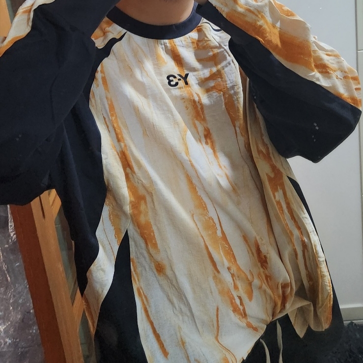 Y-3 Rust Dye L/S T-Shirt Black 착용 스타일