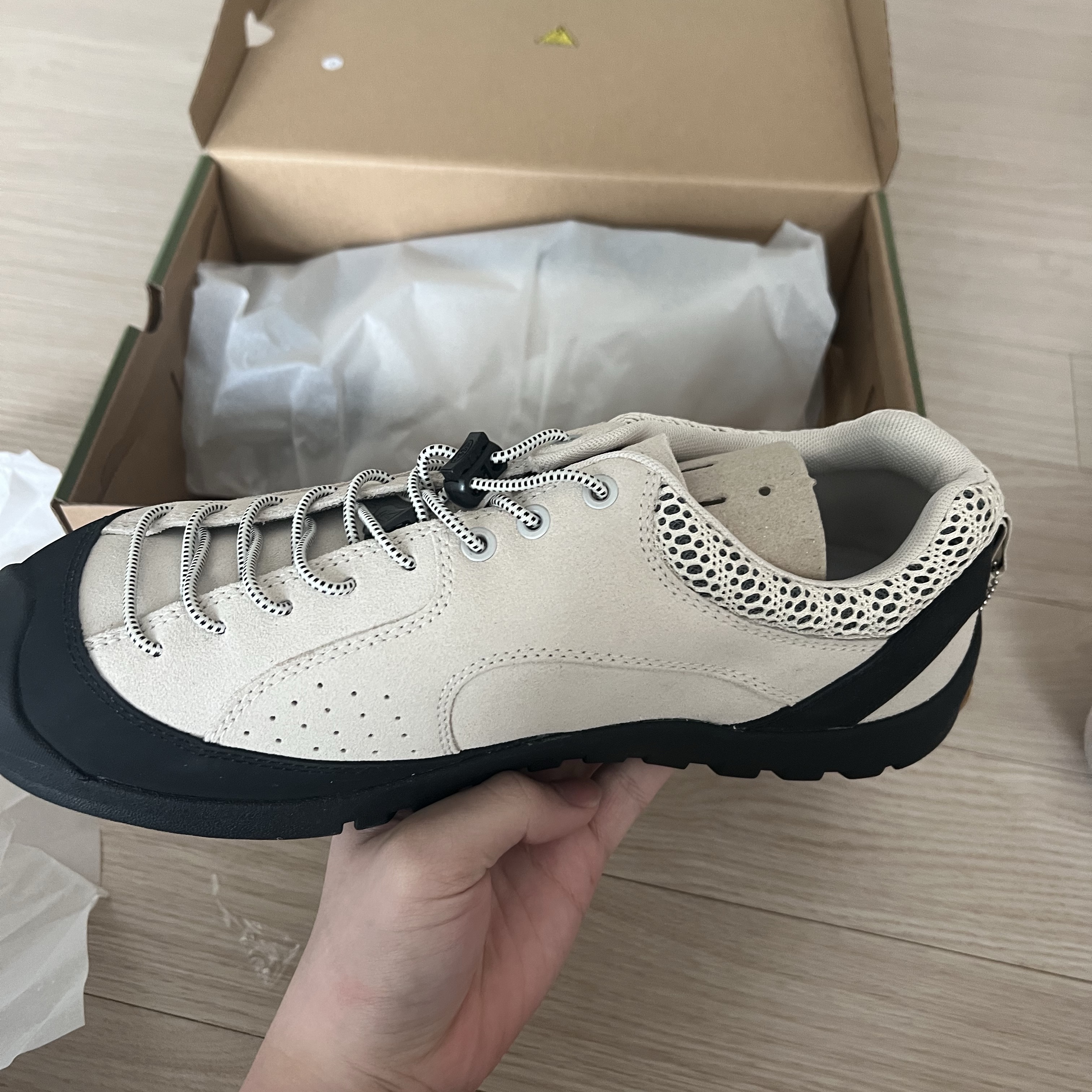 Keen Jasper Rocks SP Sneaker Birch Black 착용 스타일