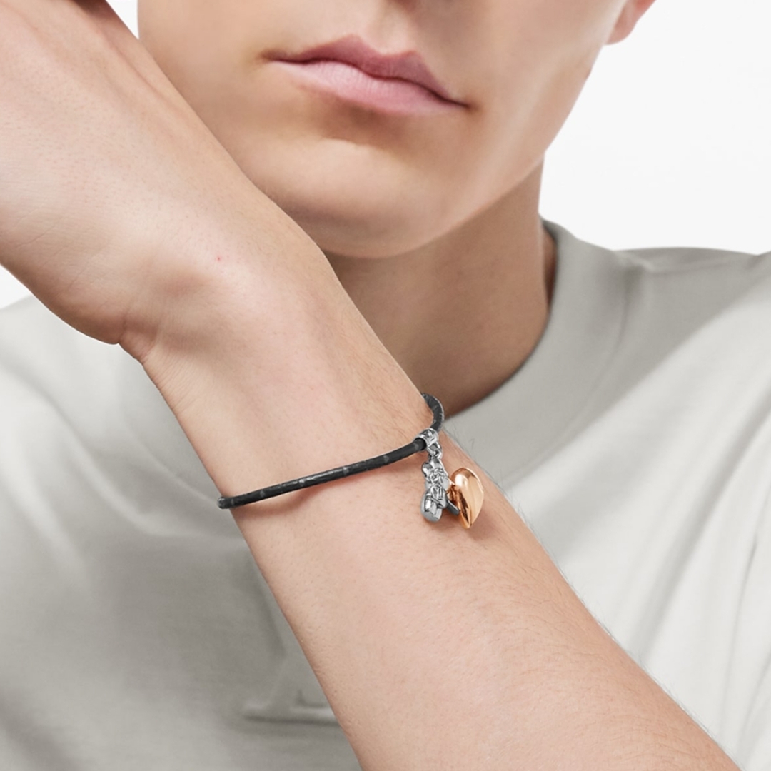 Louis Vuitton Vivienne Amour Bracelet Monogram Silver Gold 착용 스타일 - 3