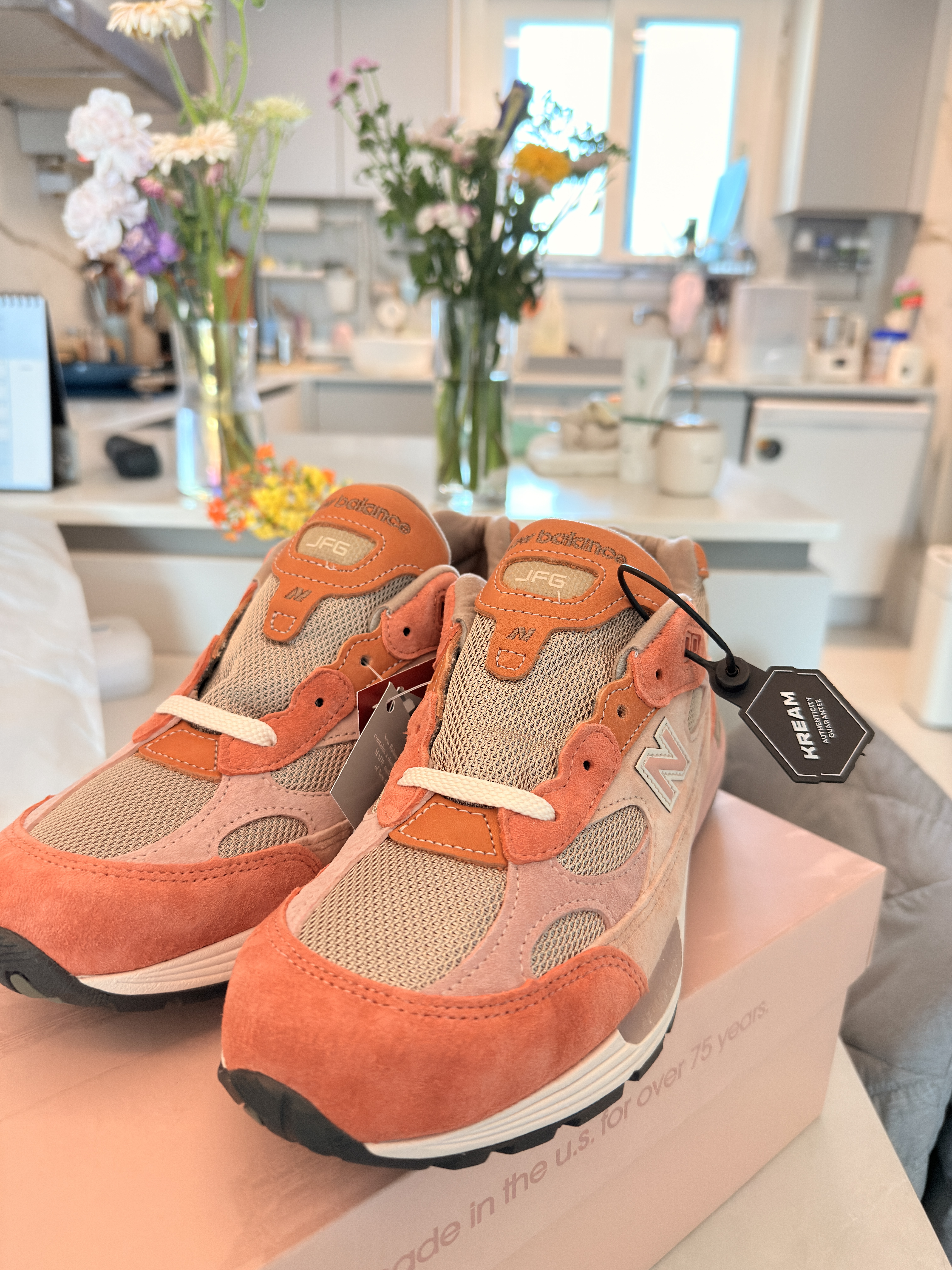 New Balance x Joe Freshgoods 992 Made in USA Aged Well, Adidas Yeezy Slide Onyx 착용 스타일 - 10