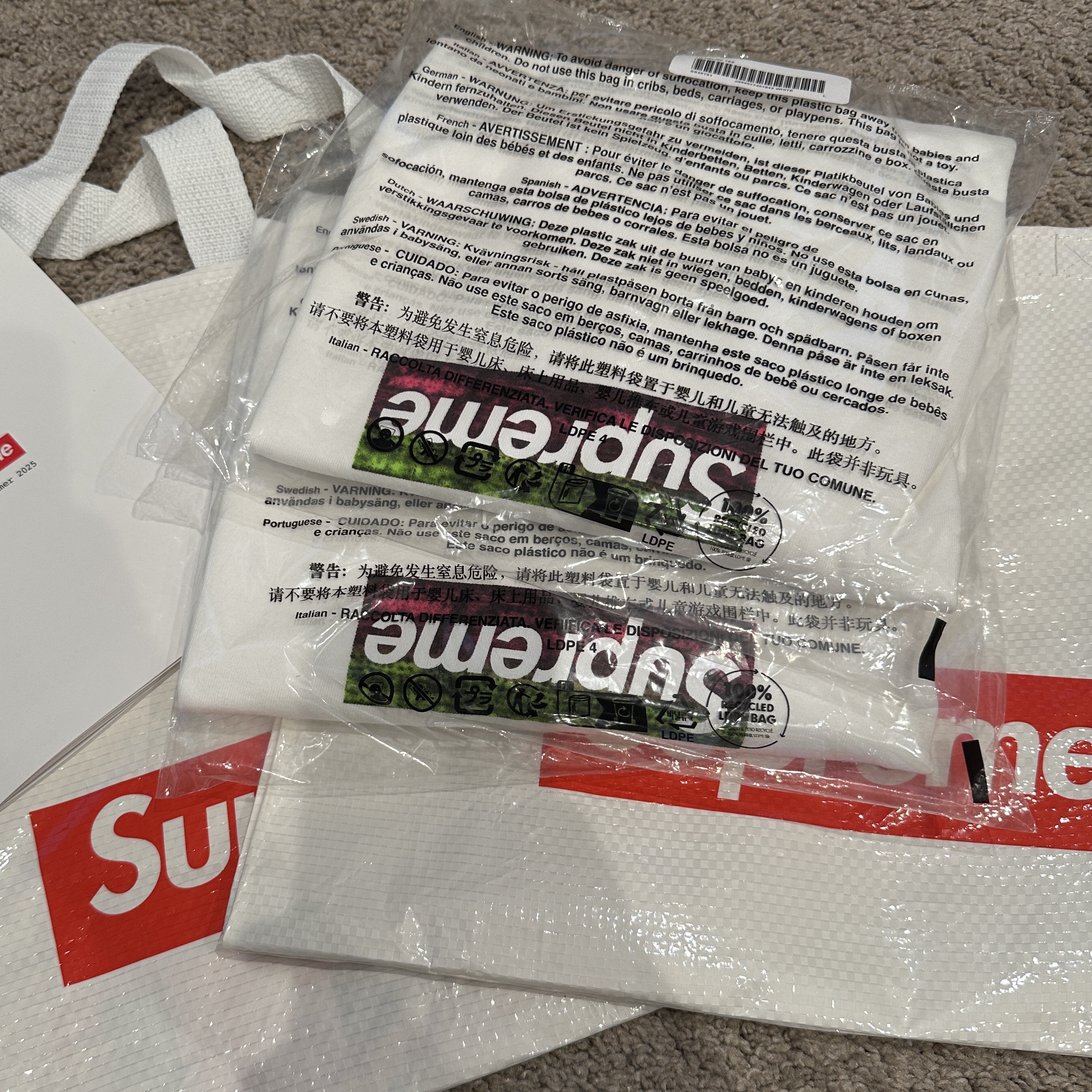 Supreme Los Angeles Fire Relief Box Logo T-Shirt White - 25SS 착용 스타일