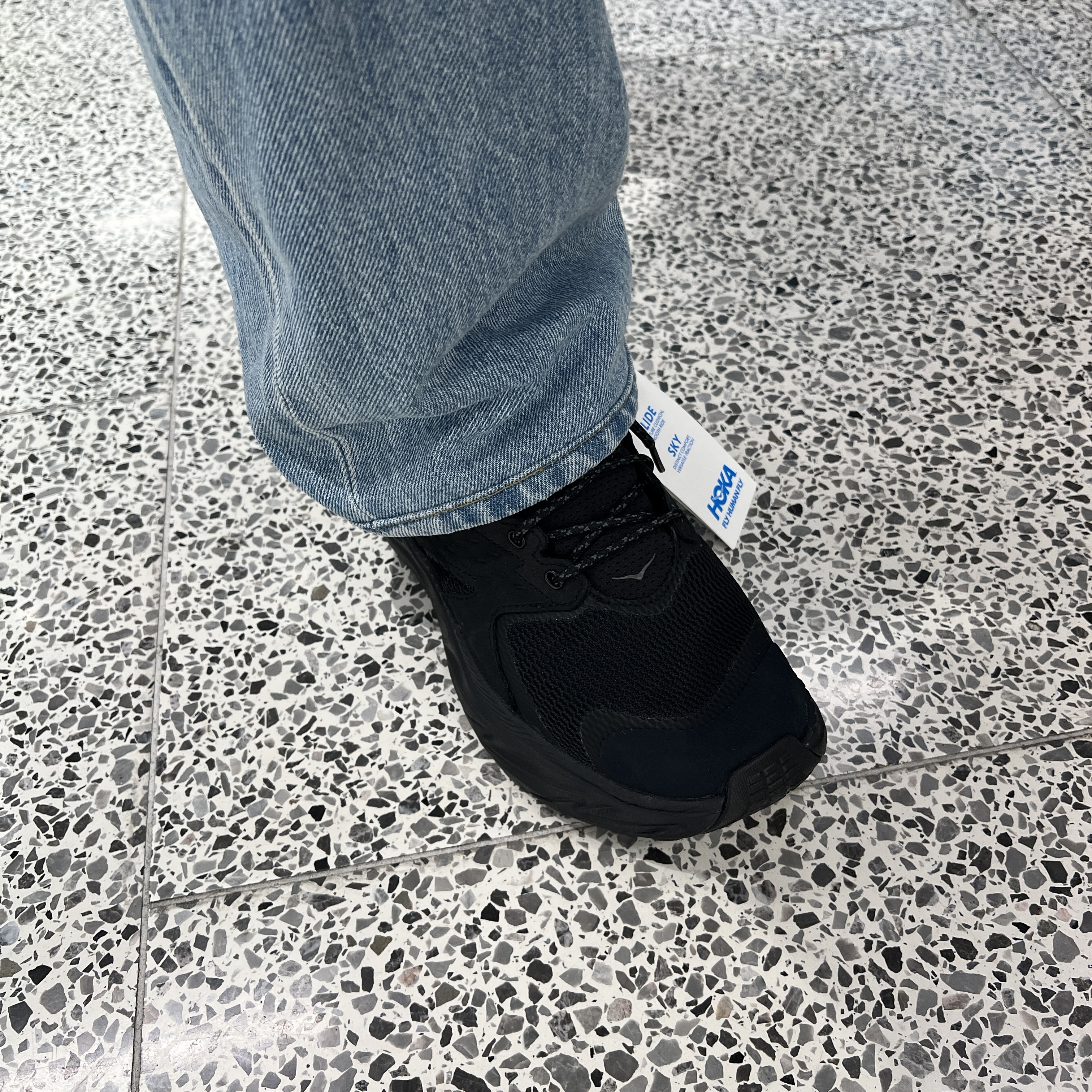 Hoka Anacapa 2 Low GTX Black 착용 스타일