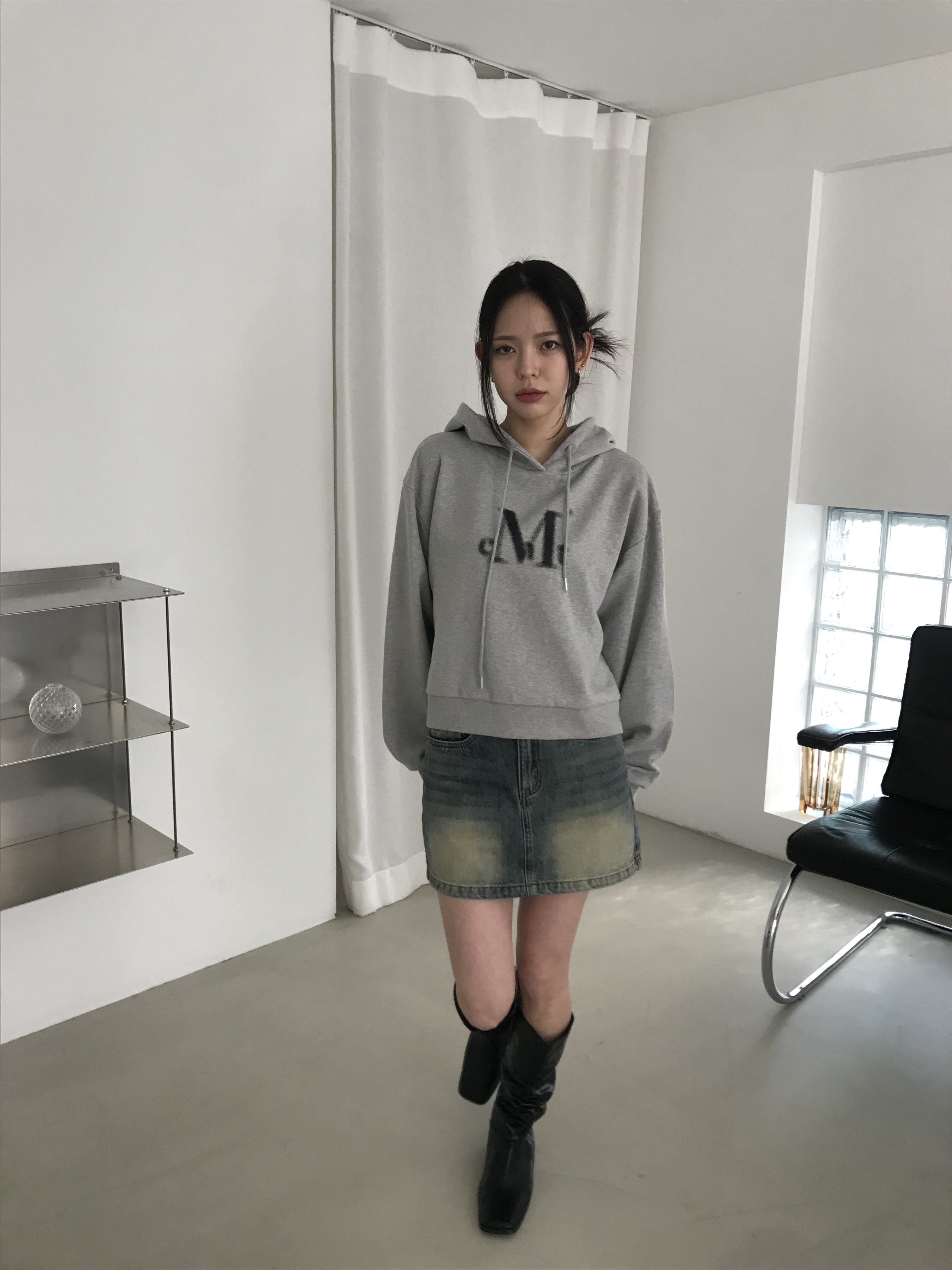 MUCENT Spray Logo Hood T Gray, MUCENT Adventure Camo Back Pack Khaki 착용 스타일 - 3