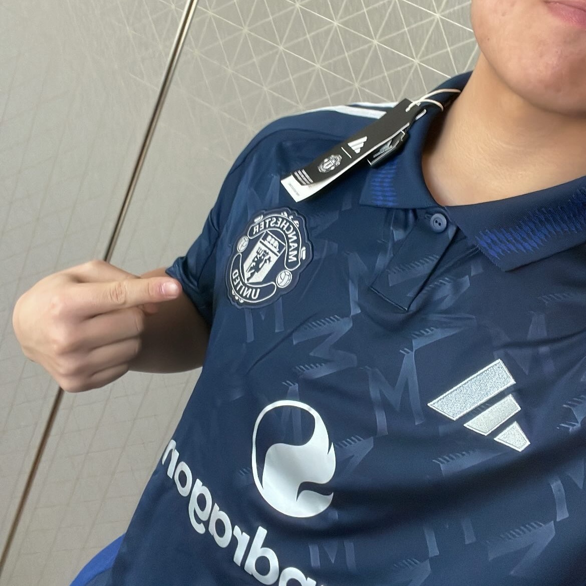 Adidas Manchester United 2024/25 Away Jersey Night Indigo - KR Sizing (Non Marking Ver.) 착용 스타일