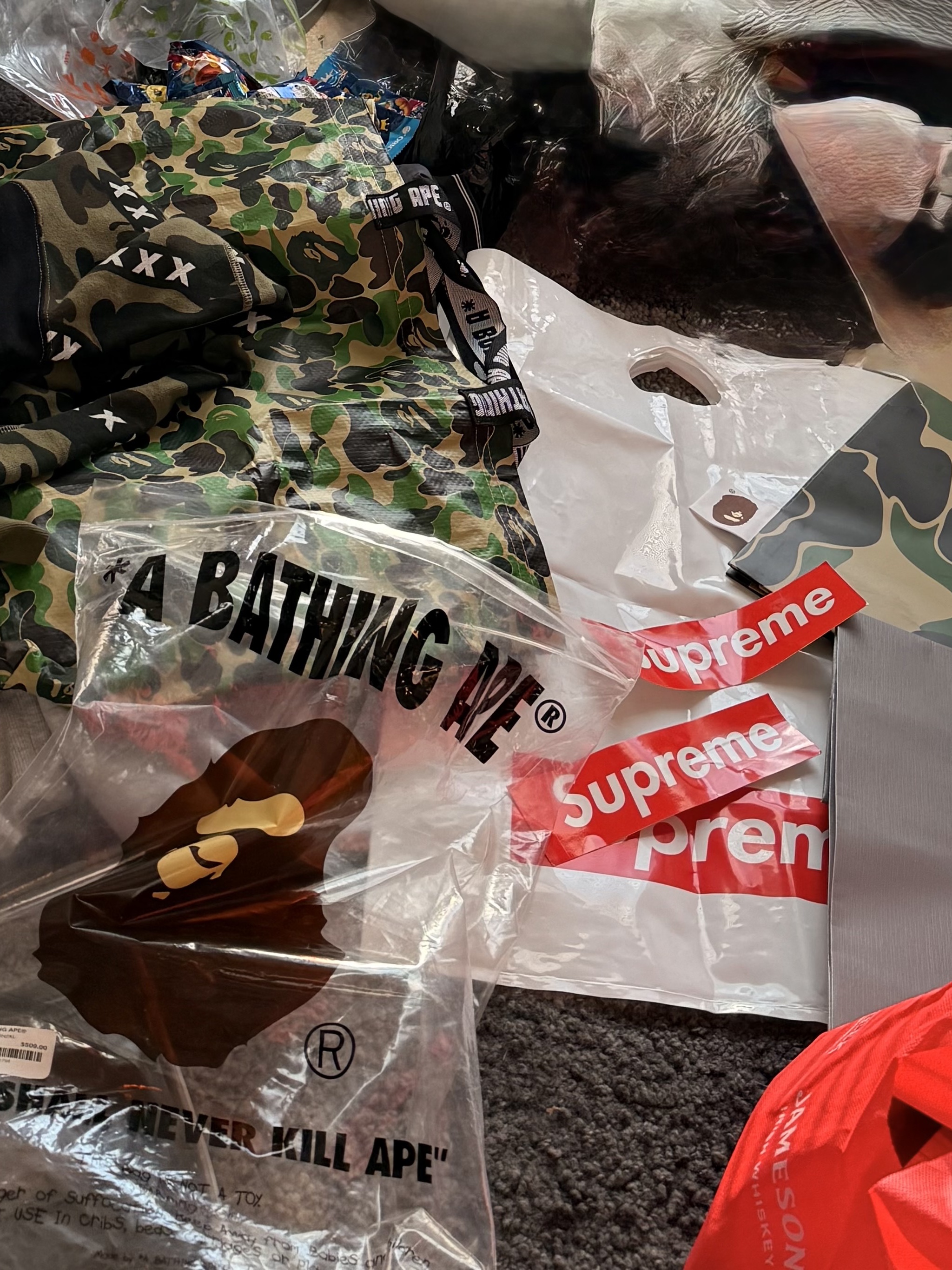 Supreme Collegiate Acronym Hooded Sweatshirt Black - 24FW 착용 스타일 - 5