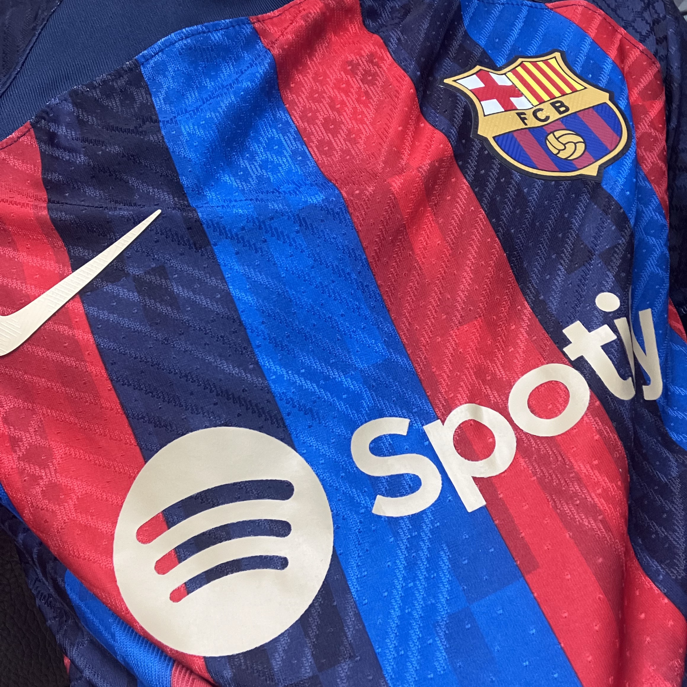 Nike FC Barcelona 2022/23 ADV Match Home Dri-Fit Jersey Blue Scarlet (Non Marking Ver.) 착용 스타일