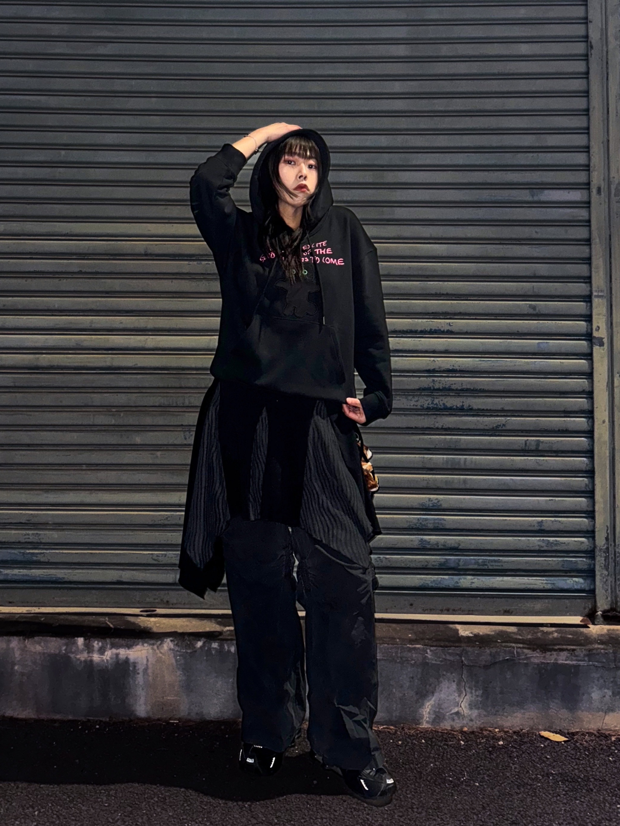 (W) Nike Shox R4 Black 착용 스타일 - 3