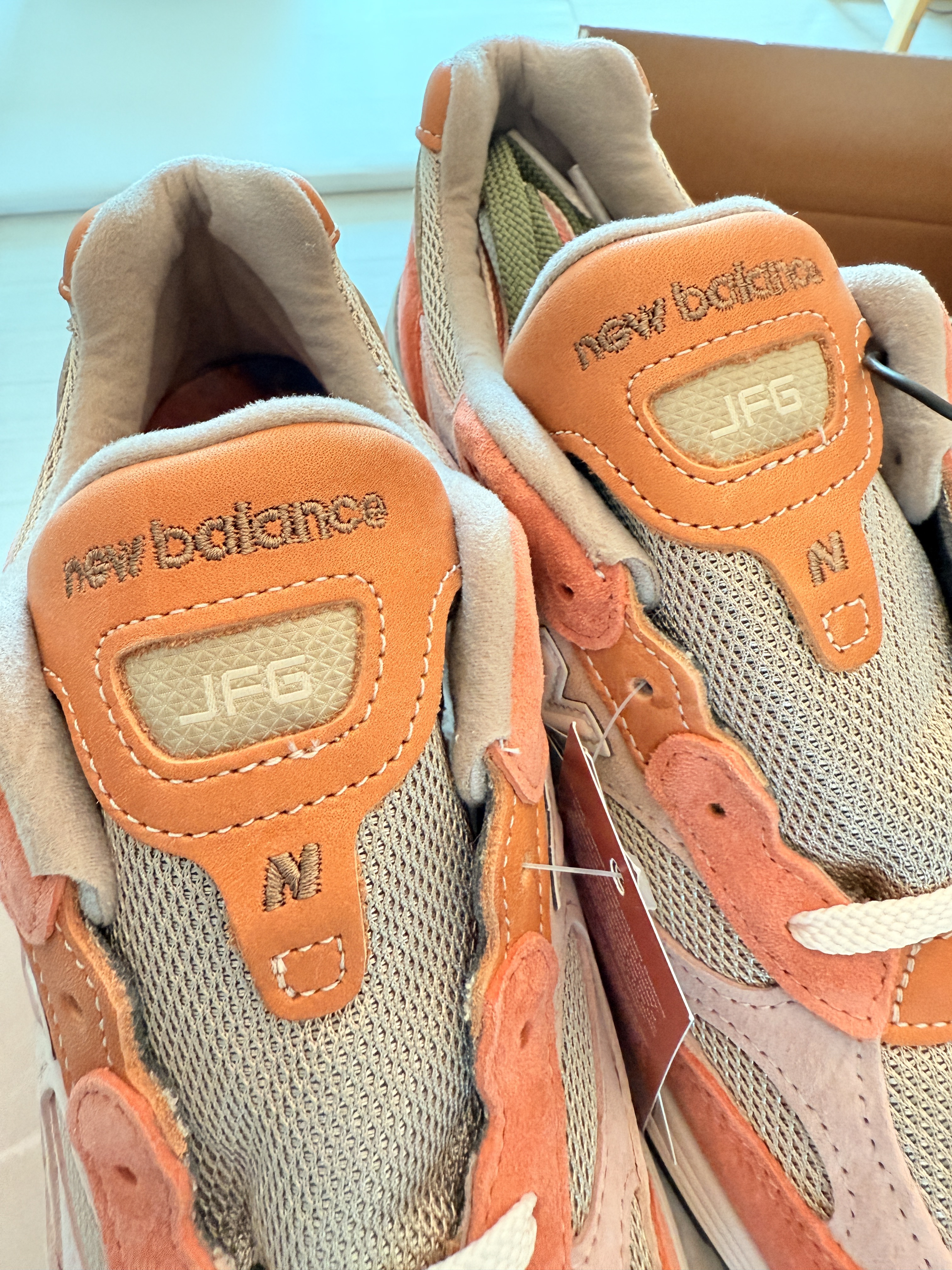 New Balance x Joe Freshgoods 992 Made in USA Aged Well, Adidas Yeezy Slide Onyx 착용 스타일 - 7