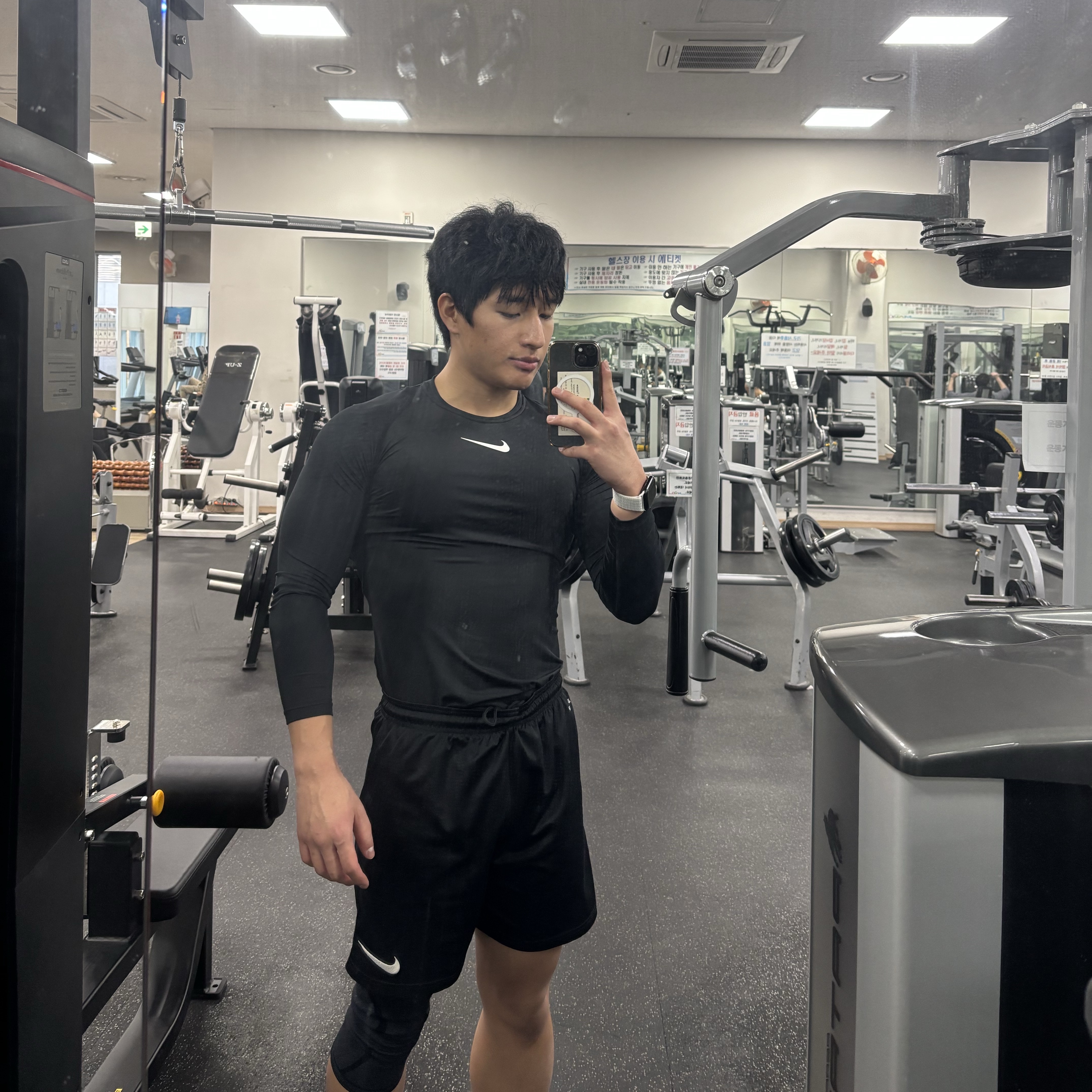 Nike Dri-Fit Park 1st Layer Long Sleeve Black 착용 스타일