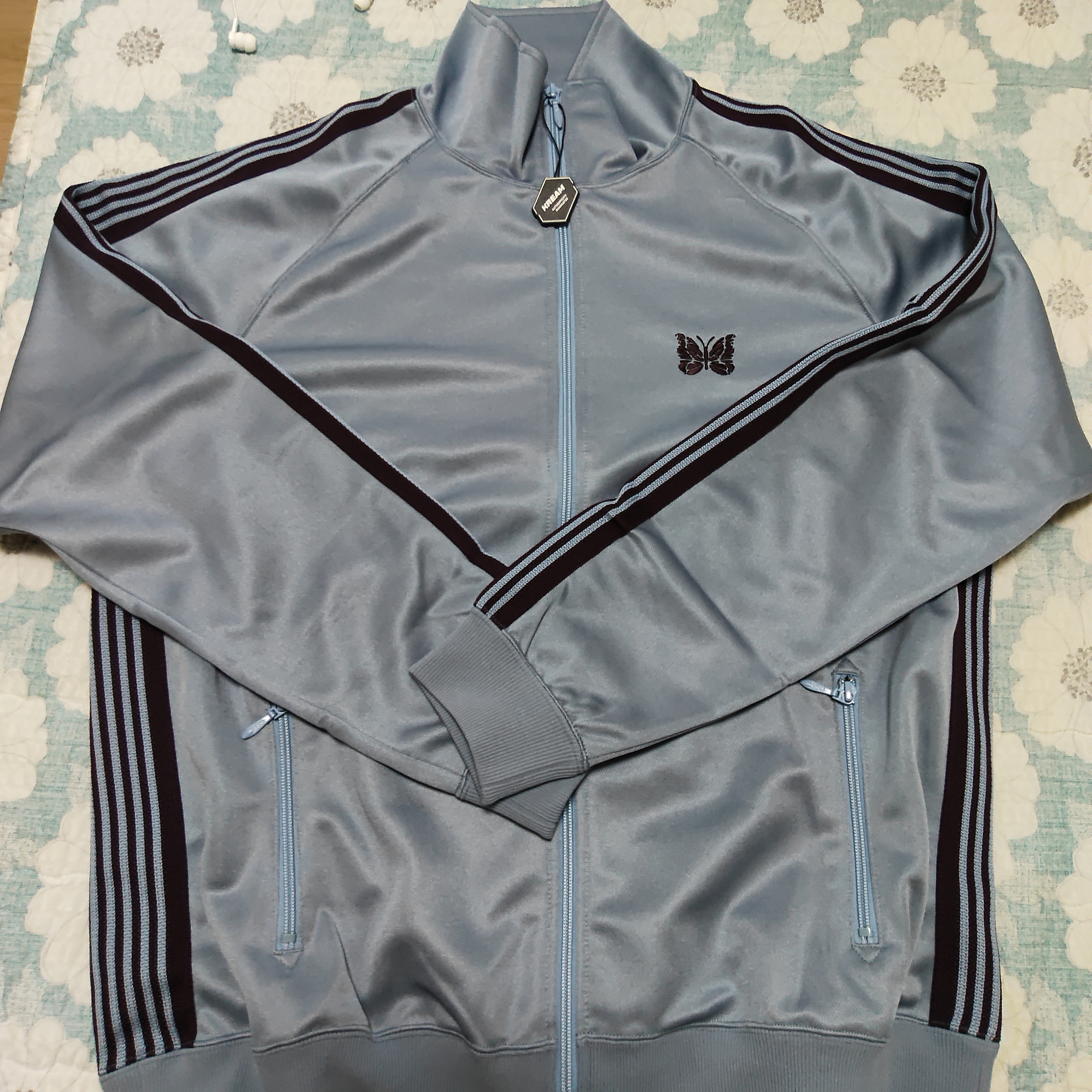 Needles x Freak's Store Track Jacket Poly Smooth Sax Blue 착용 스타일