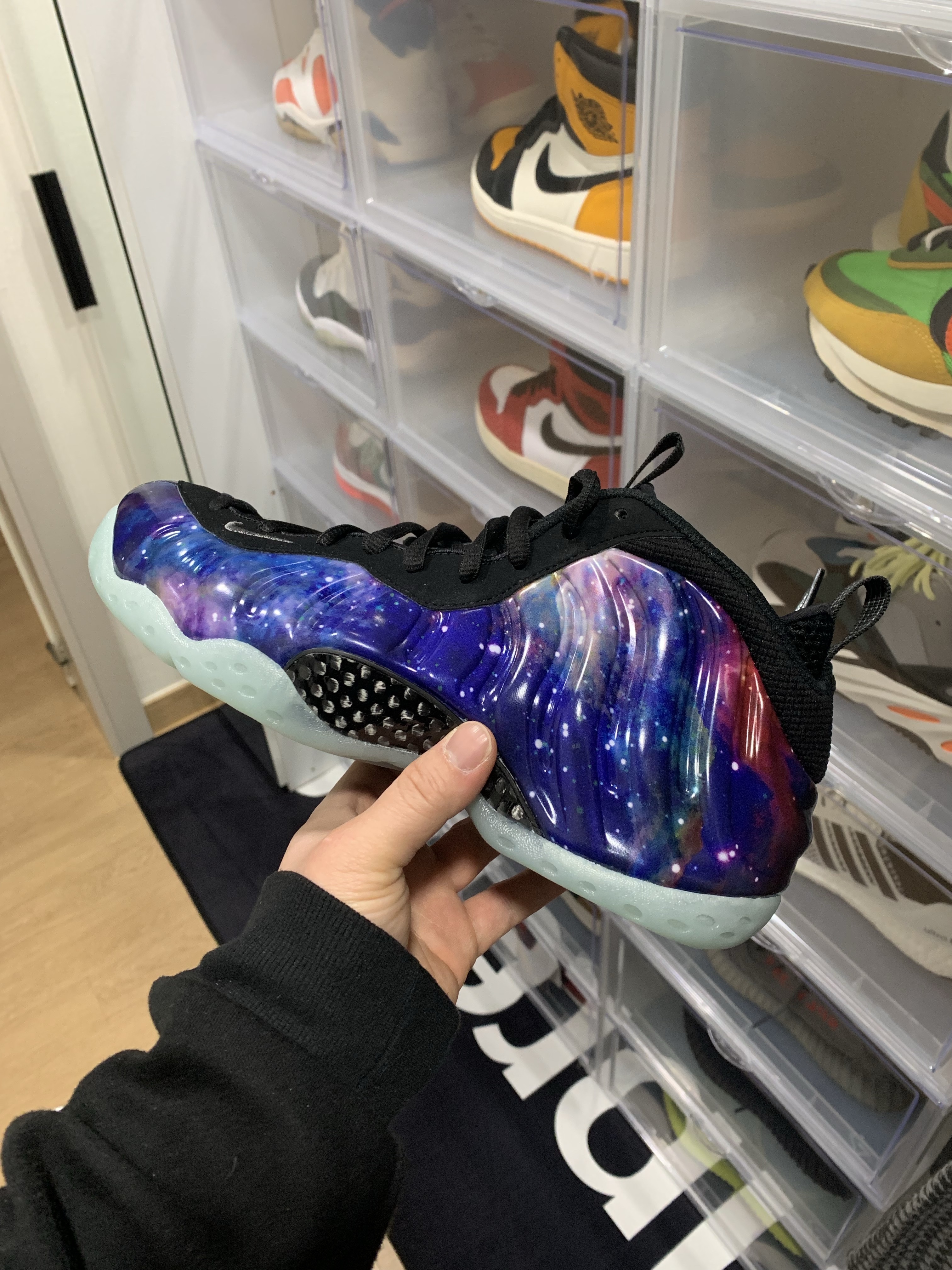 Nike Air Foamposite One Galaxy 착용 스타일