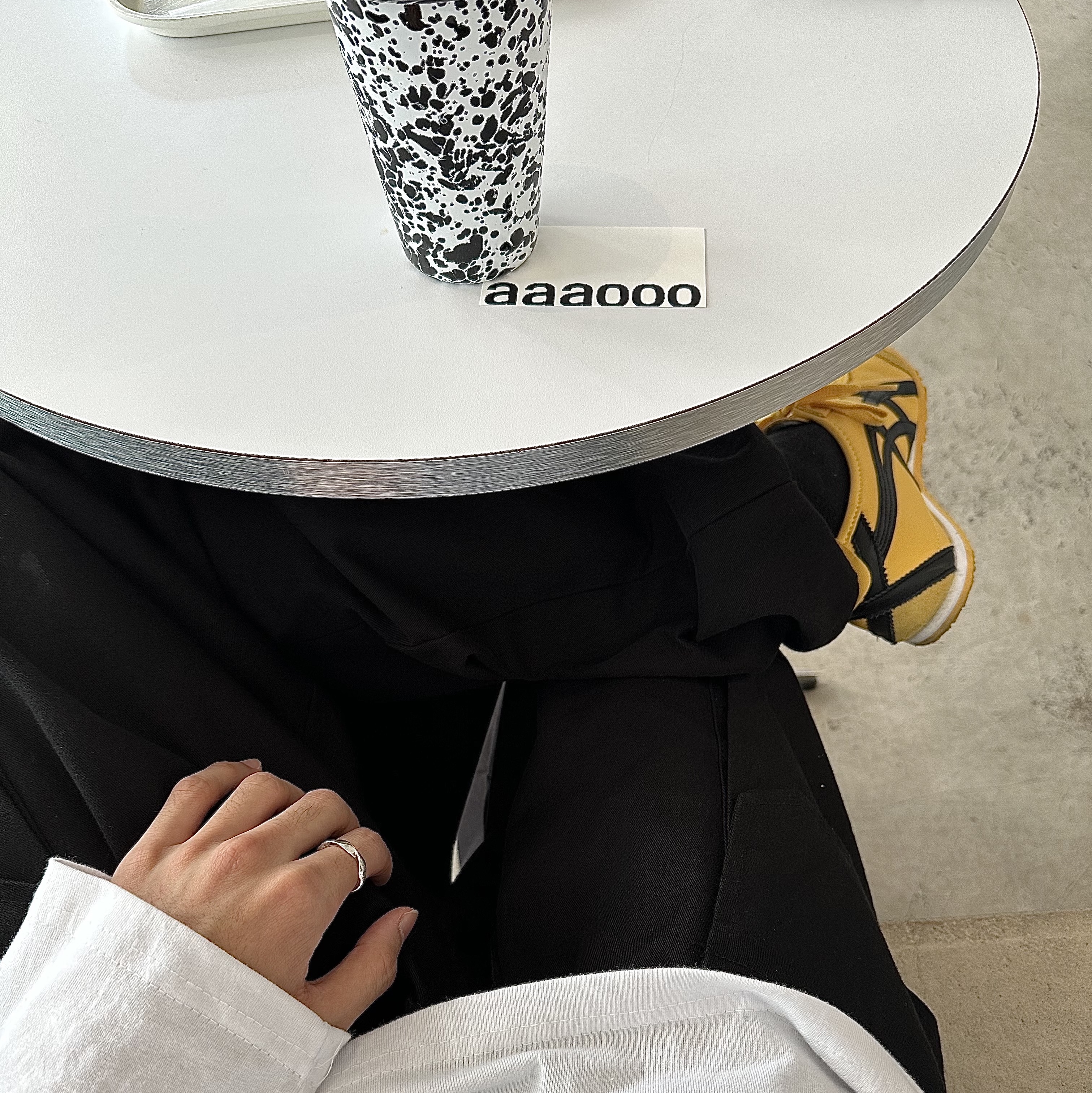 Arc'teryx Atom LT Hoody Black, Onitsuka Tiger Mexico 66 Yellow Black 착용 스타일 - 2