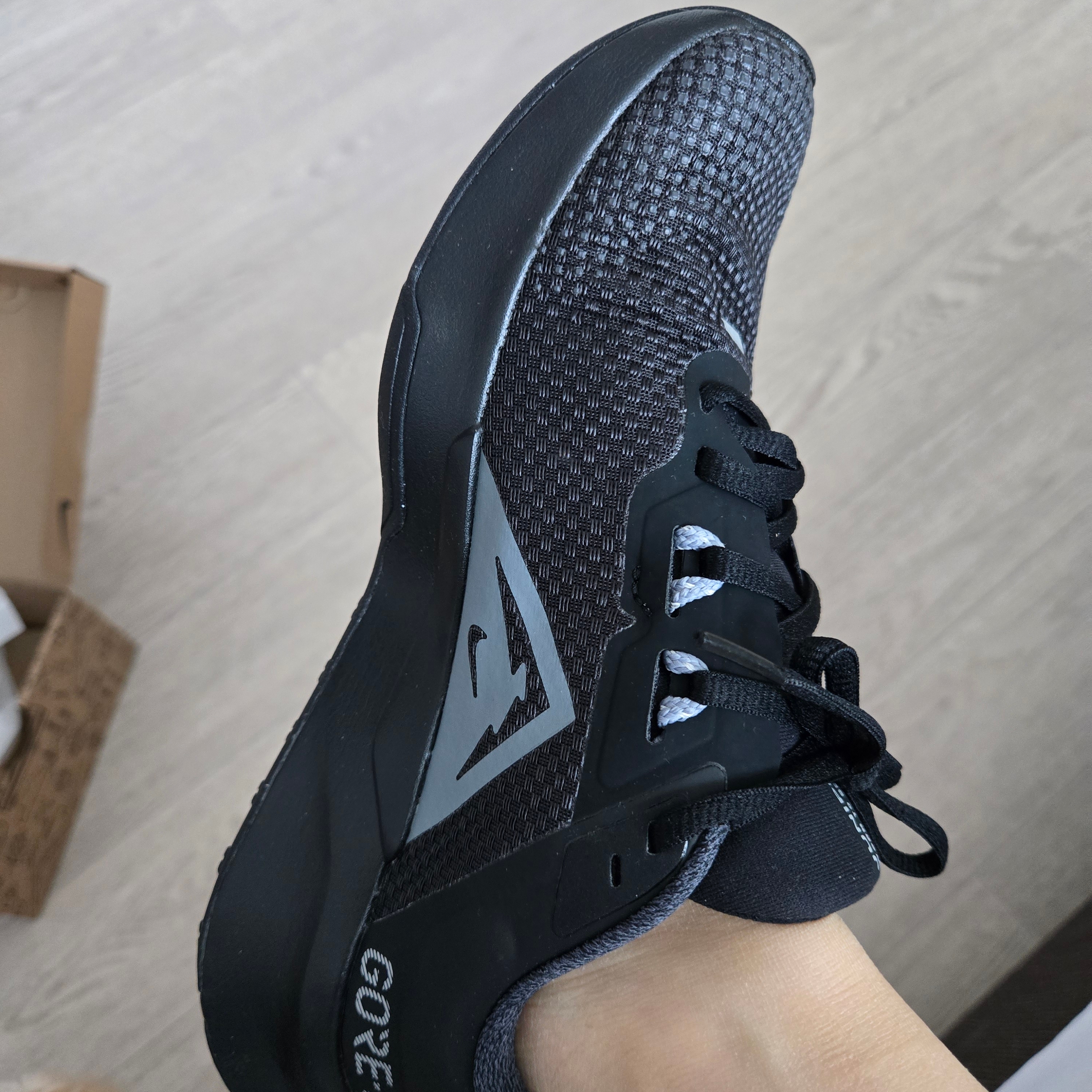 (W) Nike Juniper Trail 2 Gore-Tex Black Cool Grey 착용 스타일 - 2