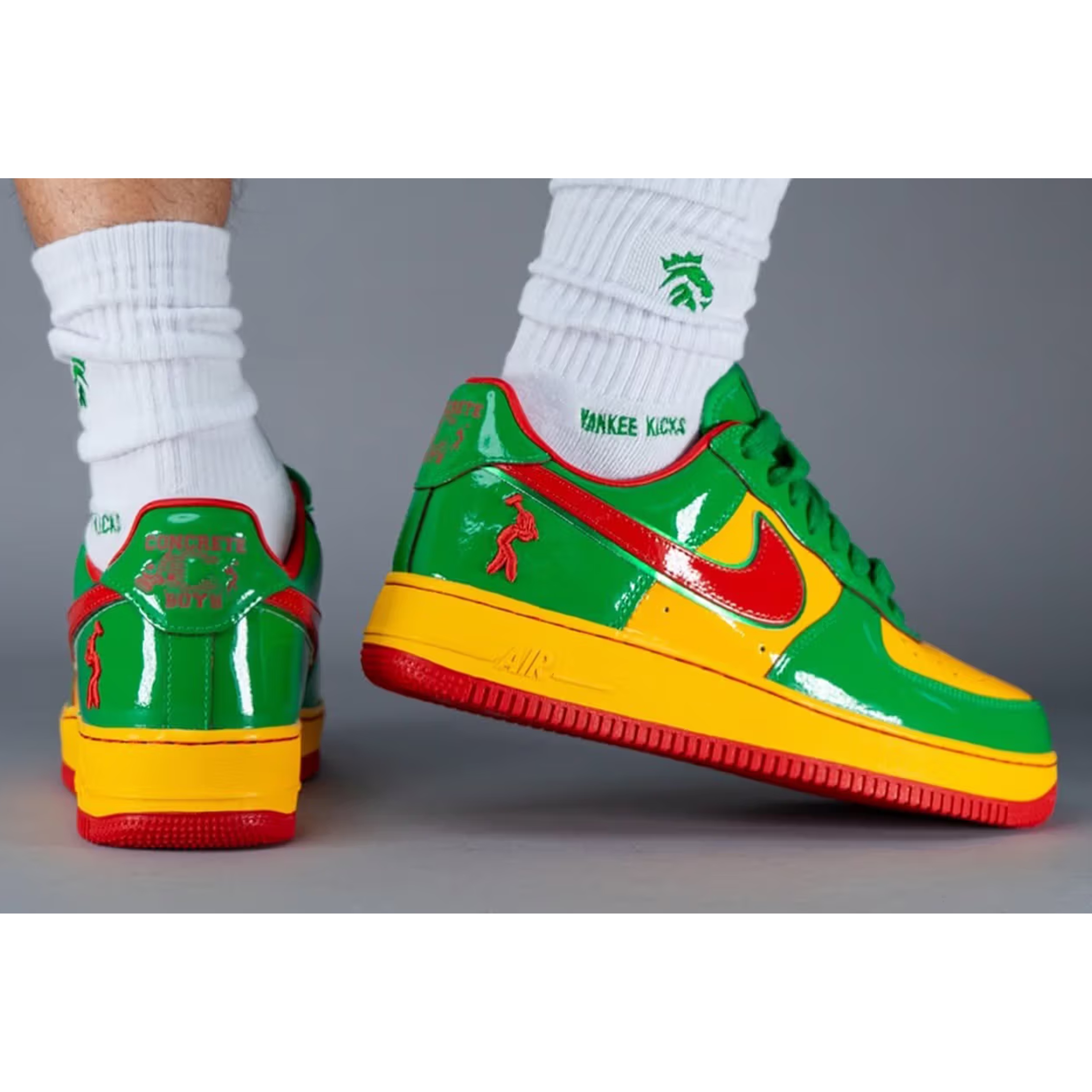 Nike x Lil Yachty Us Force 1 Low White and Midnight Navy, Nike Air Force 1 '07 LX Oil Green 착용 스타일 - 3