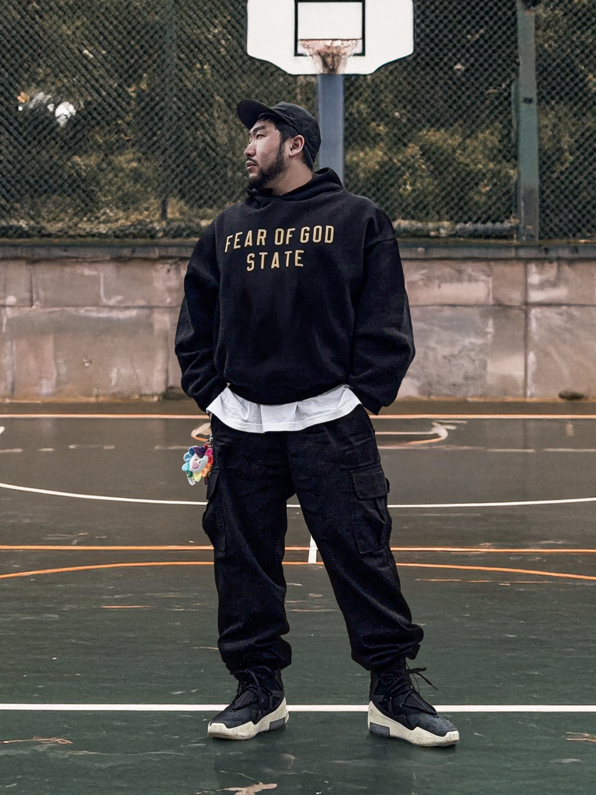 NIke x Fear of God Air Fear of God 1 Black, NewJeans x Murakami Plush Keyring Flower 착용 스타일