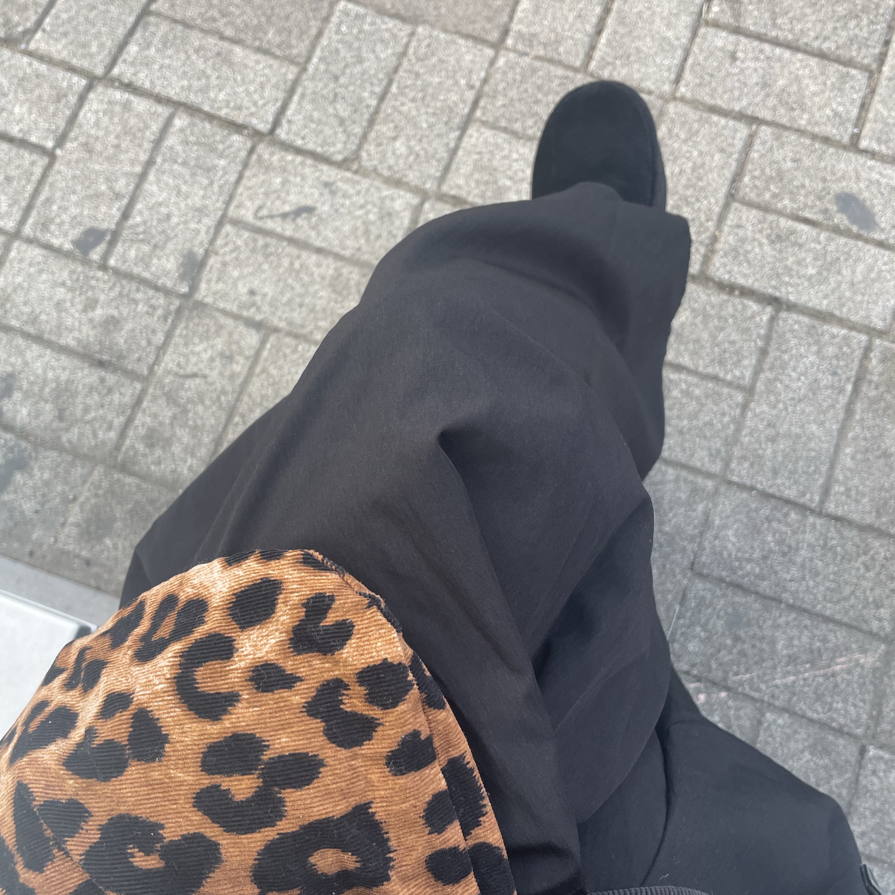 Emis New Leopard Corduroy Eco Bag Beige, (W) UGG Classic Ultra Mini Platform Boots Black 착용 스타일