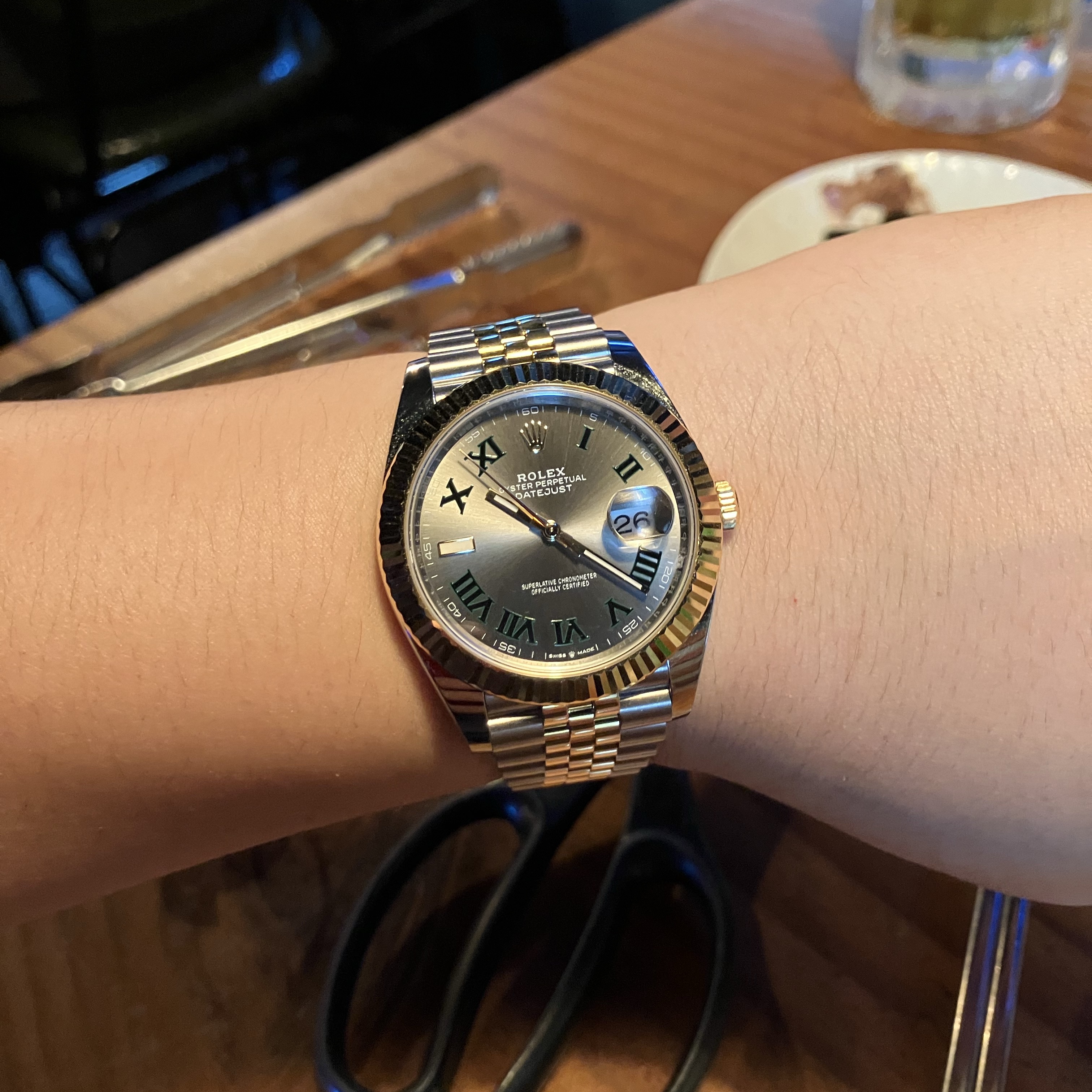 Rolex Datejust 41mm 126333 Slate Roman Jubilee 착용 스타일