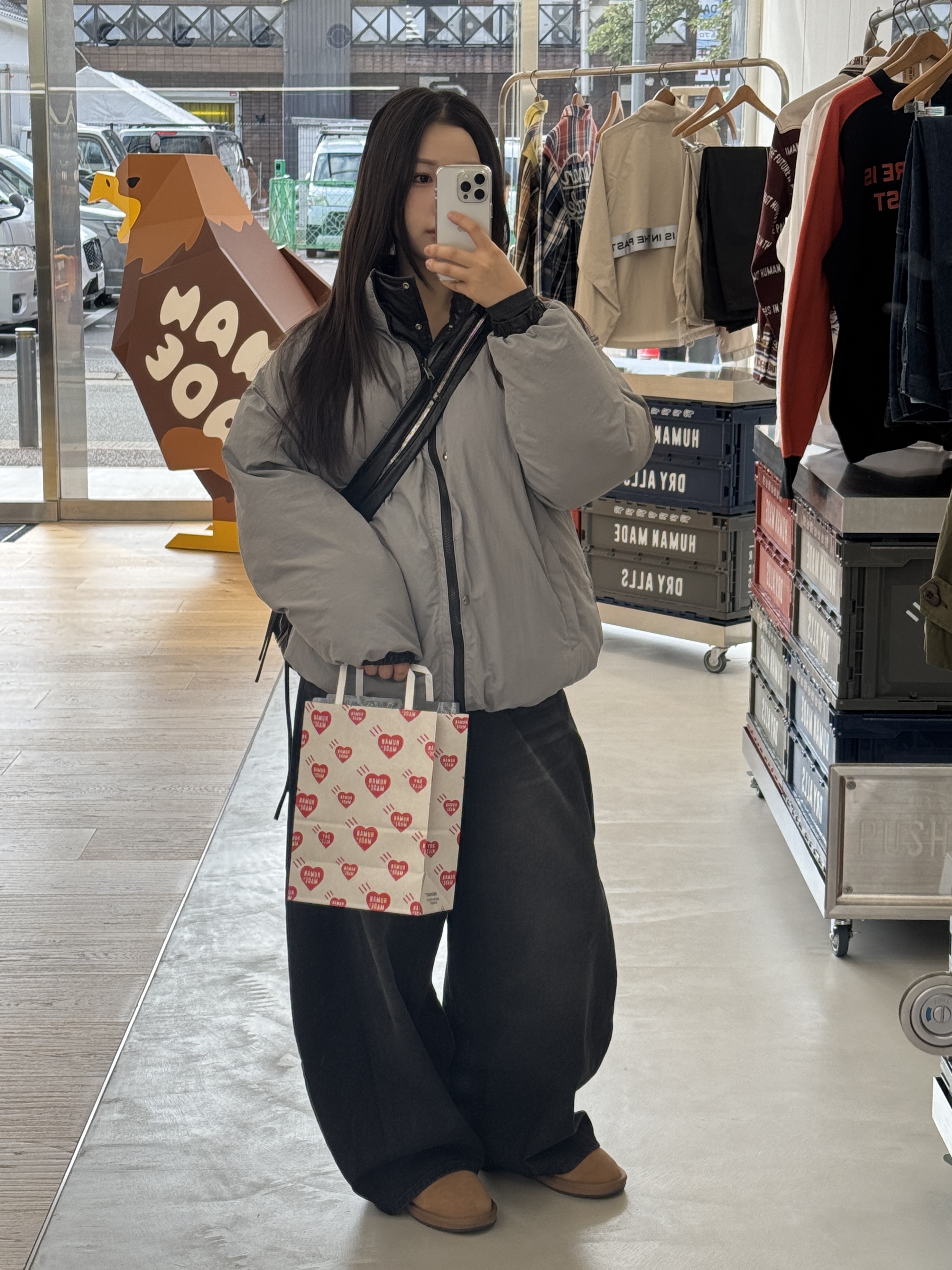 (W) UGG Classic Short II Boots Chestnut 착용 스타일 - 2