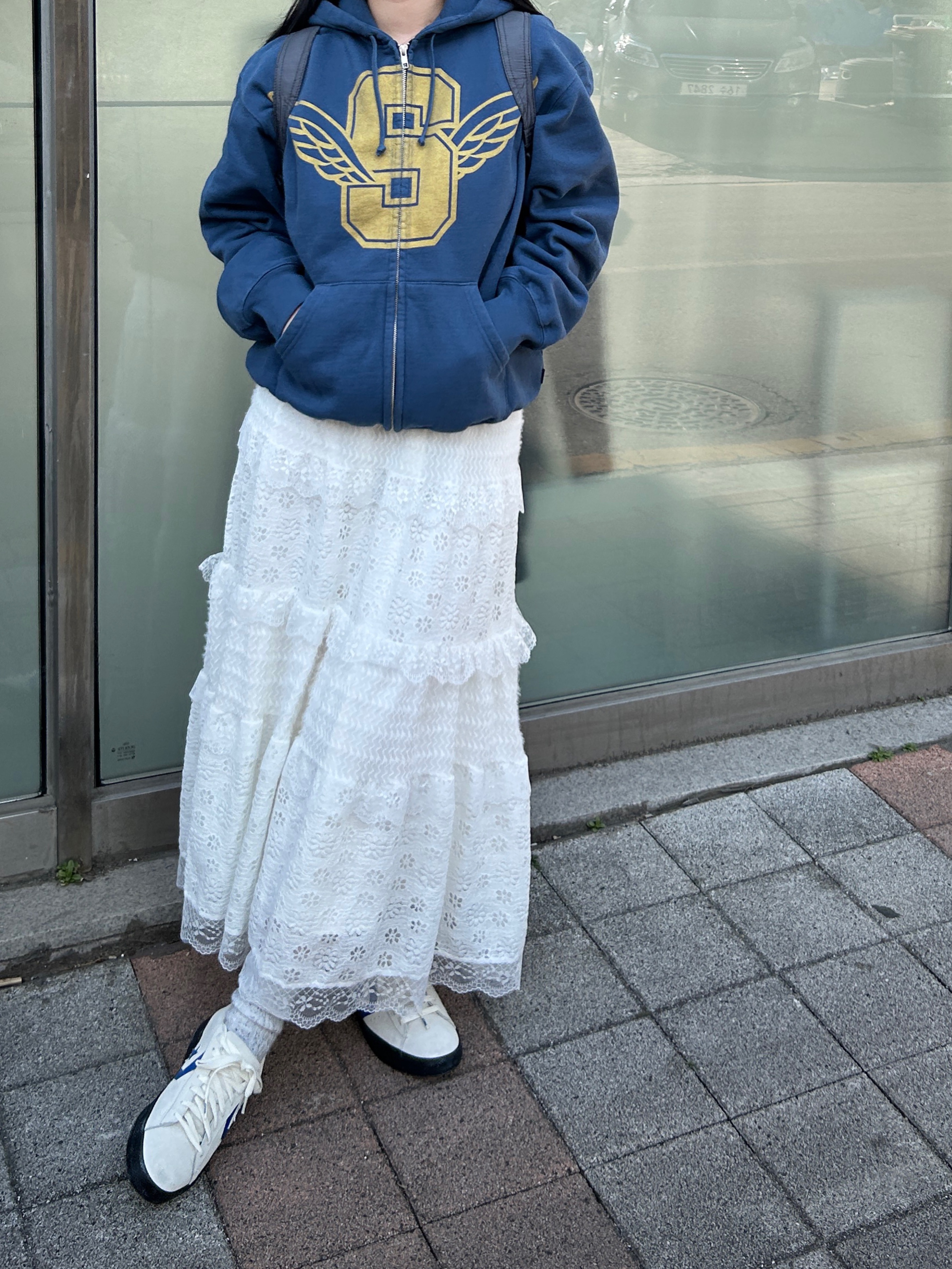 Supreme Wings Zip Up Hooded Sweatshirt Dark Blue - 25SS, Supreme Wings Zip Up Hooded Sweatshirt Heather Grey - 25SS 착용 스타일 - 2