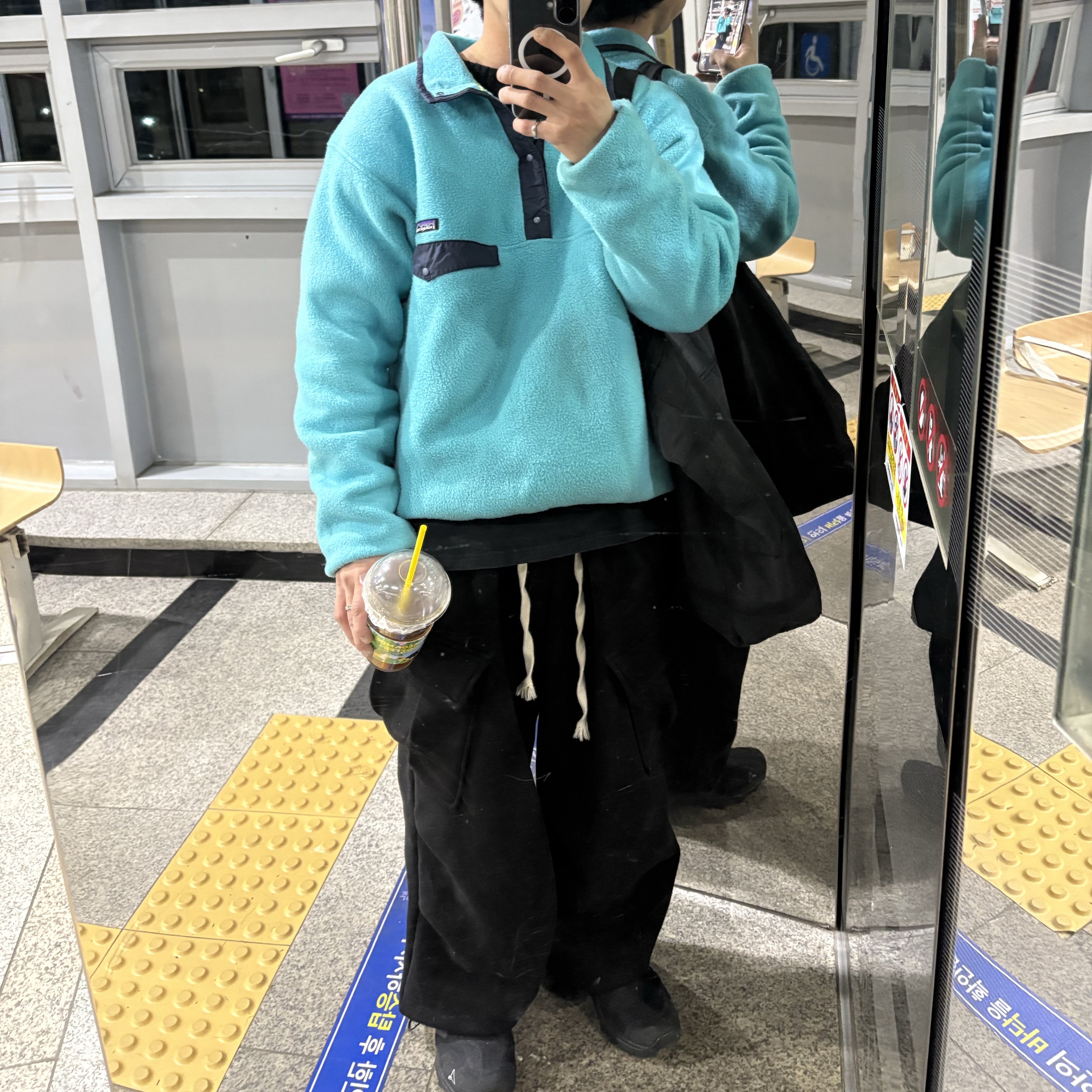 Roa Hiking Minaar Black 착용 스타일
