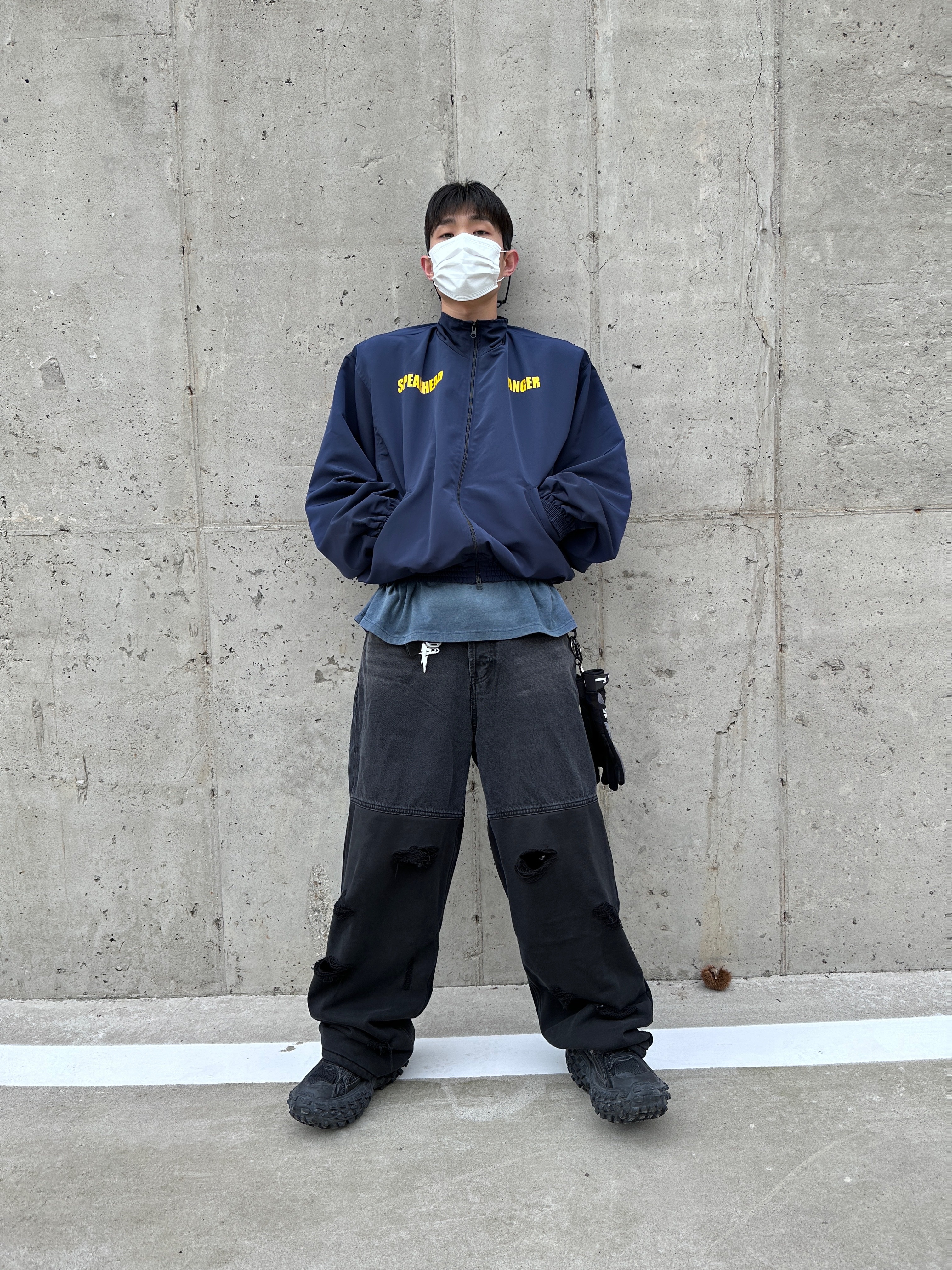 Undermycar Maigan Padded Shoulder Zip-Up Blouson India Ink - 23FW, Undermycar Dival Real Divided Damage Washed Pants Inkwell - 23FW 착용 스타일 - 1