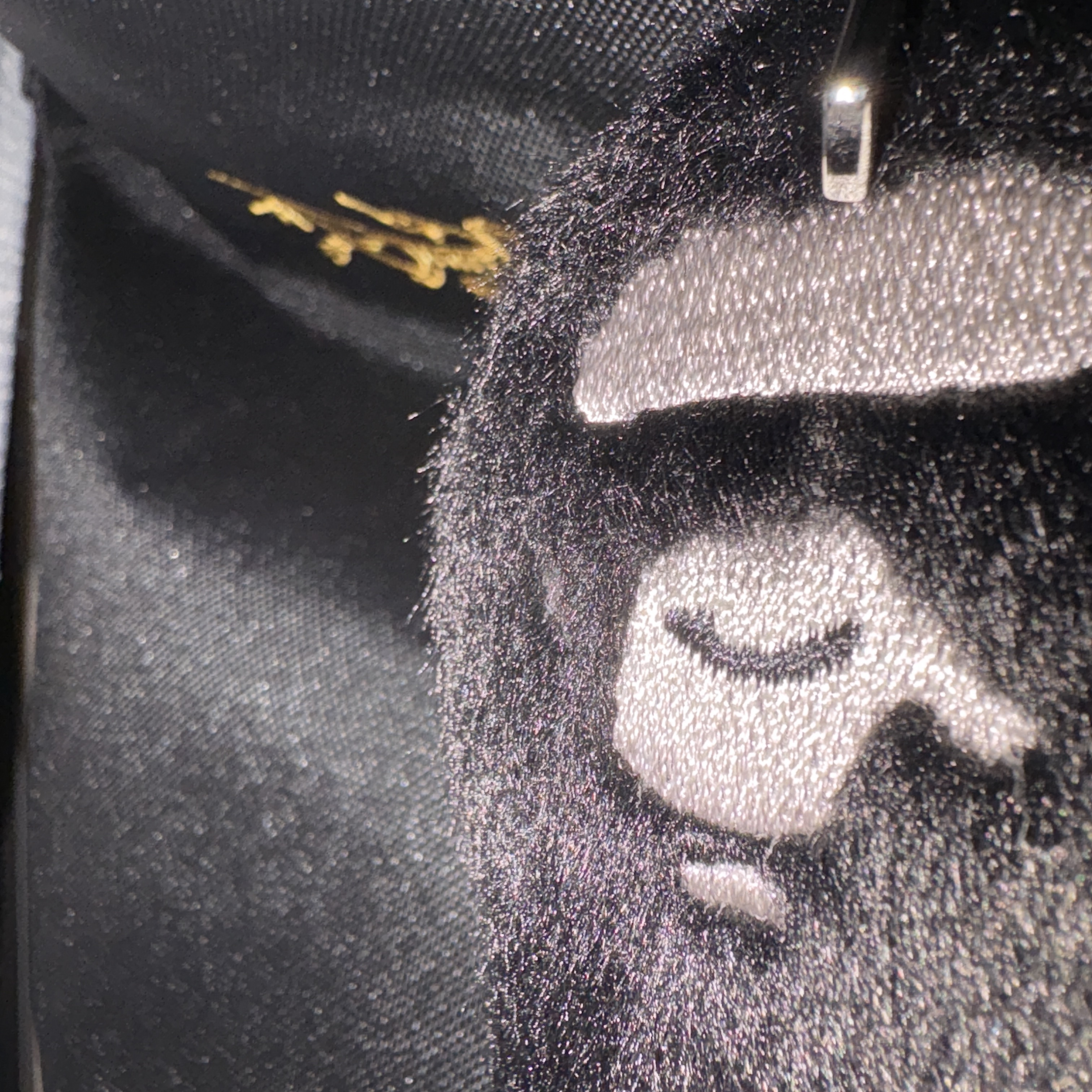 BAPE Ape Head Faux Fur Keychain Black, Arc'teryx Mantis 26 Backpack Black 착용 스타일
