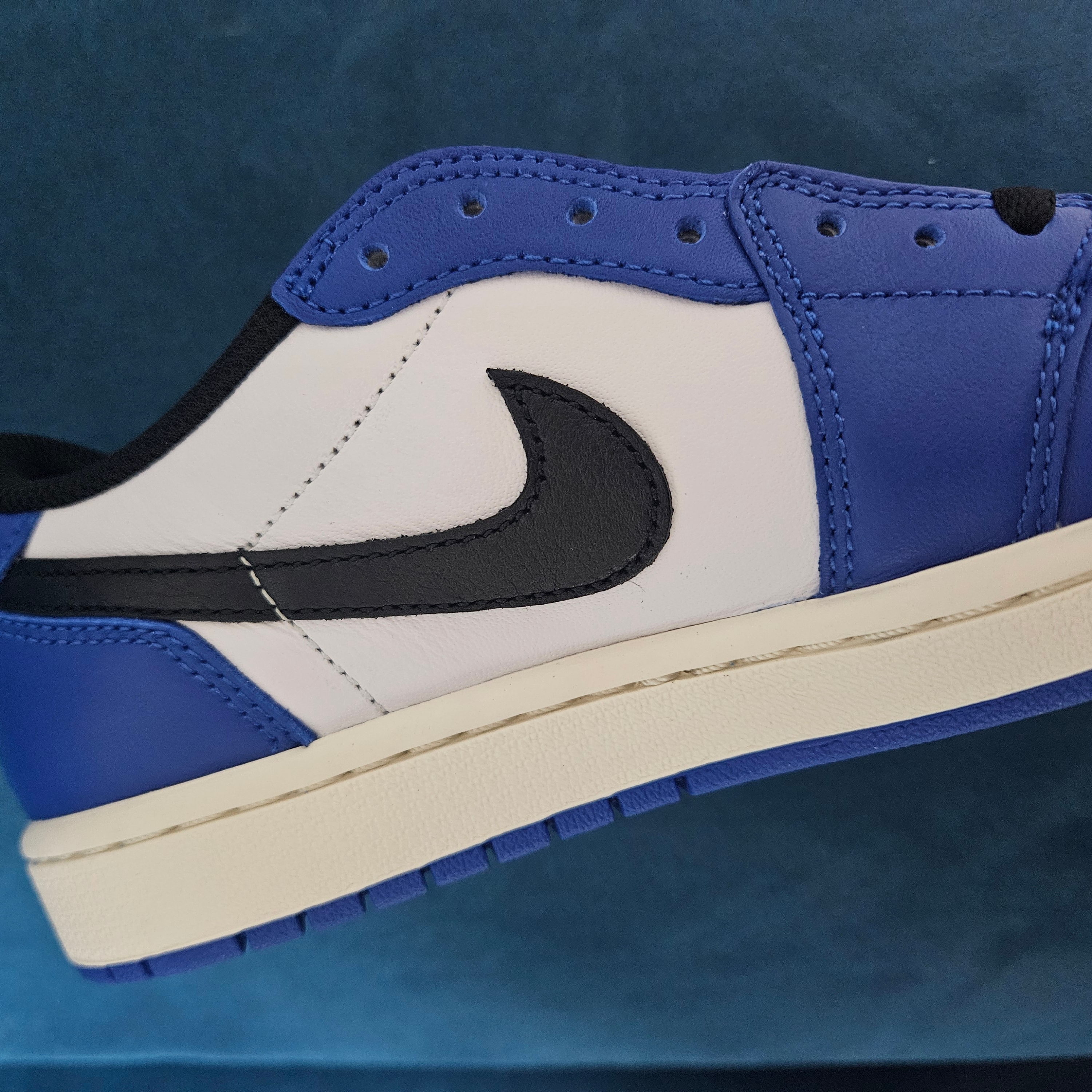 Jordan 1 Retro Low OG Game Royal 착용 스타일
