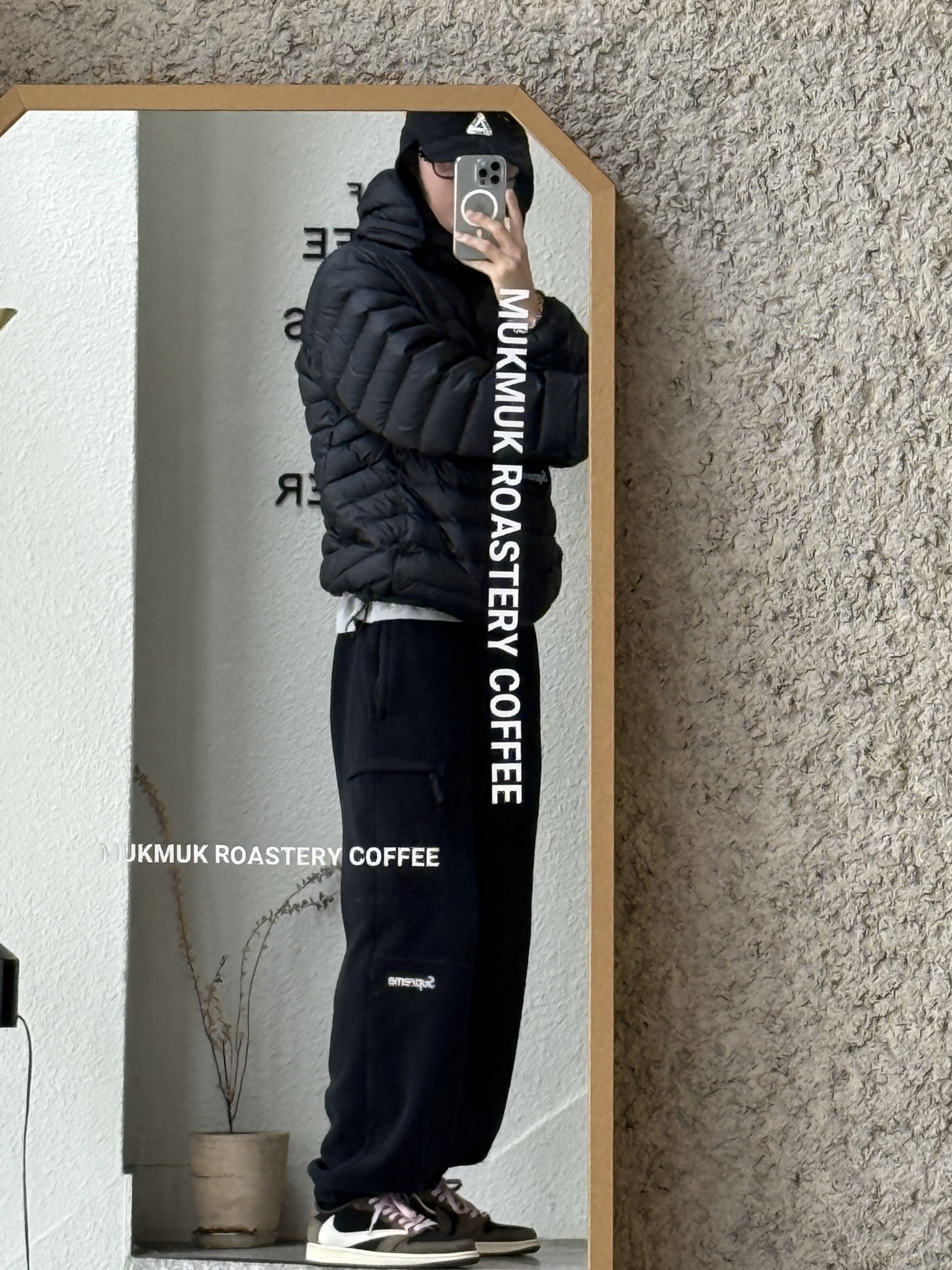 Palace Polartec Mask 5-Panel Black - 24FW, Gentle Monster x Maison Margiela MM113 Black Clear 착용 스타일 - 3