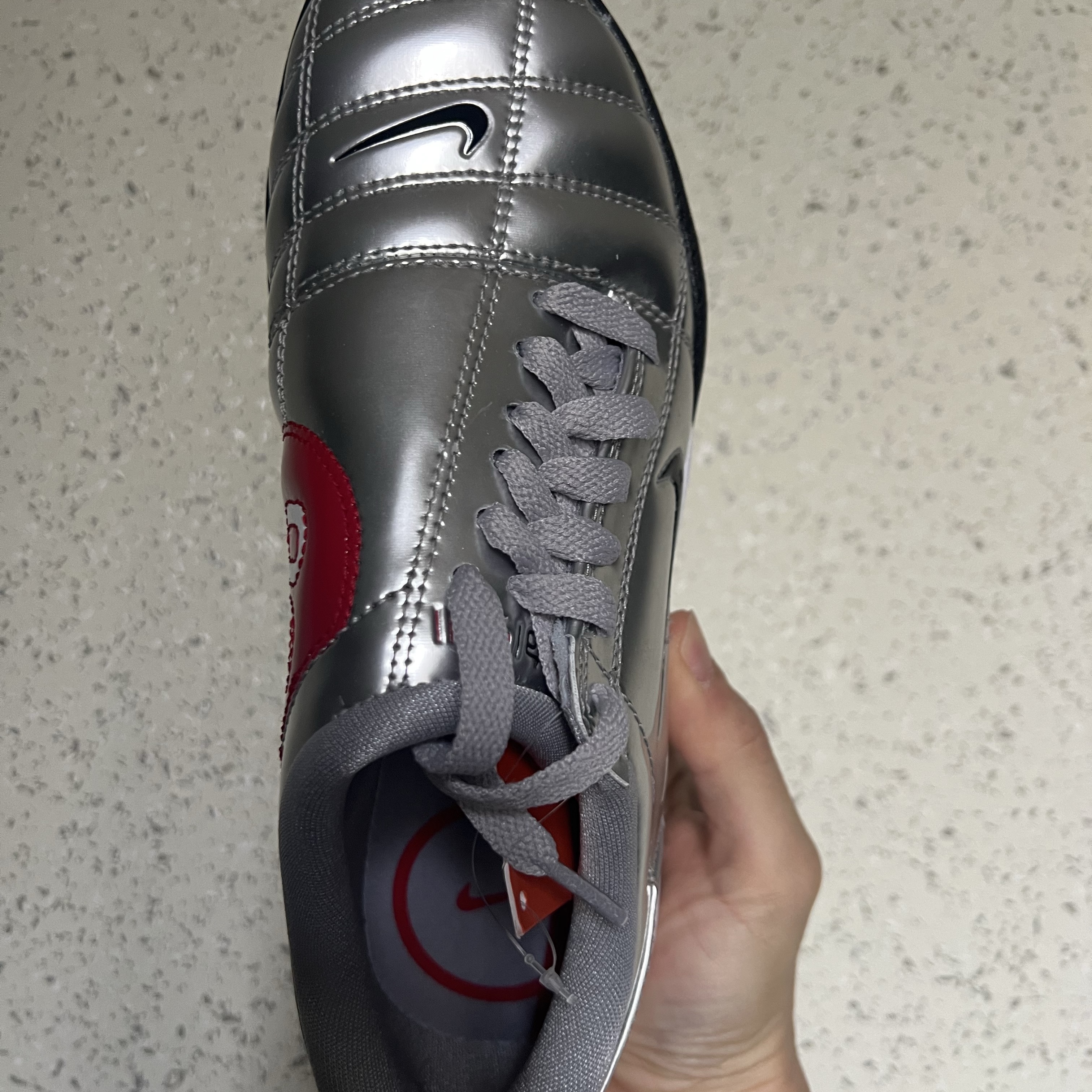 Nike Total 90 III SP Metallic Silver and Black 착용 스타일 - 4