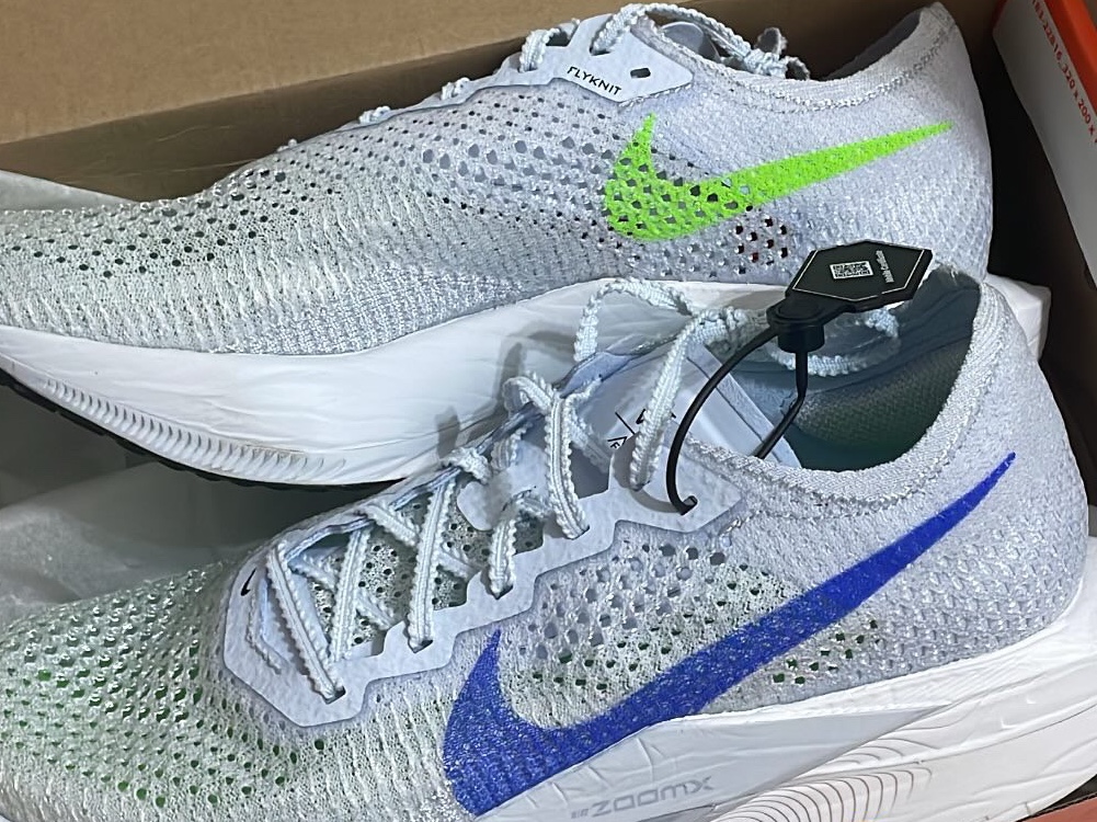 Nike ZoomX Vaporfly Next% 3 Football Grey Racer Blue 착용 스타일