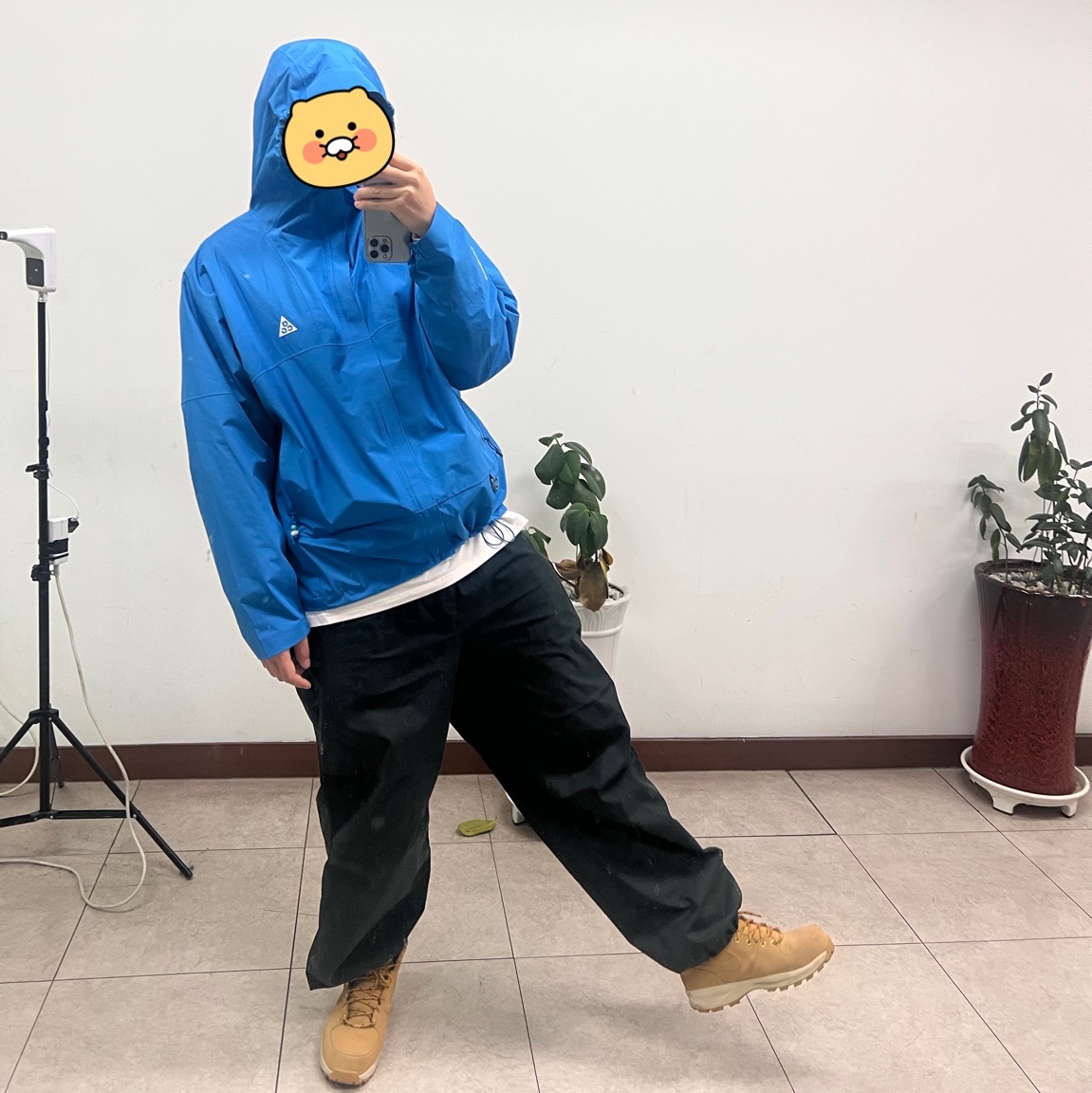 나이키 ACG 스톰핏 ADV 케스케이드 레인 풀 집 자켓 라이트 포토 블루 서밋 화이트 - 아시아, 나이키 마노아 레더 헤이스택 착용 스타일 - 1