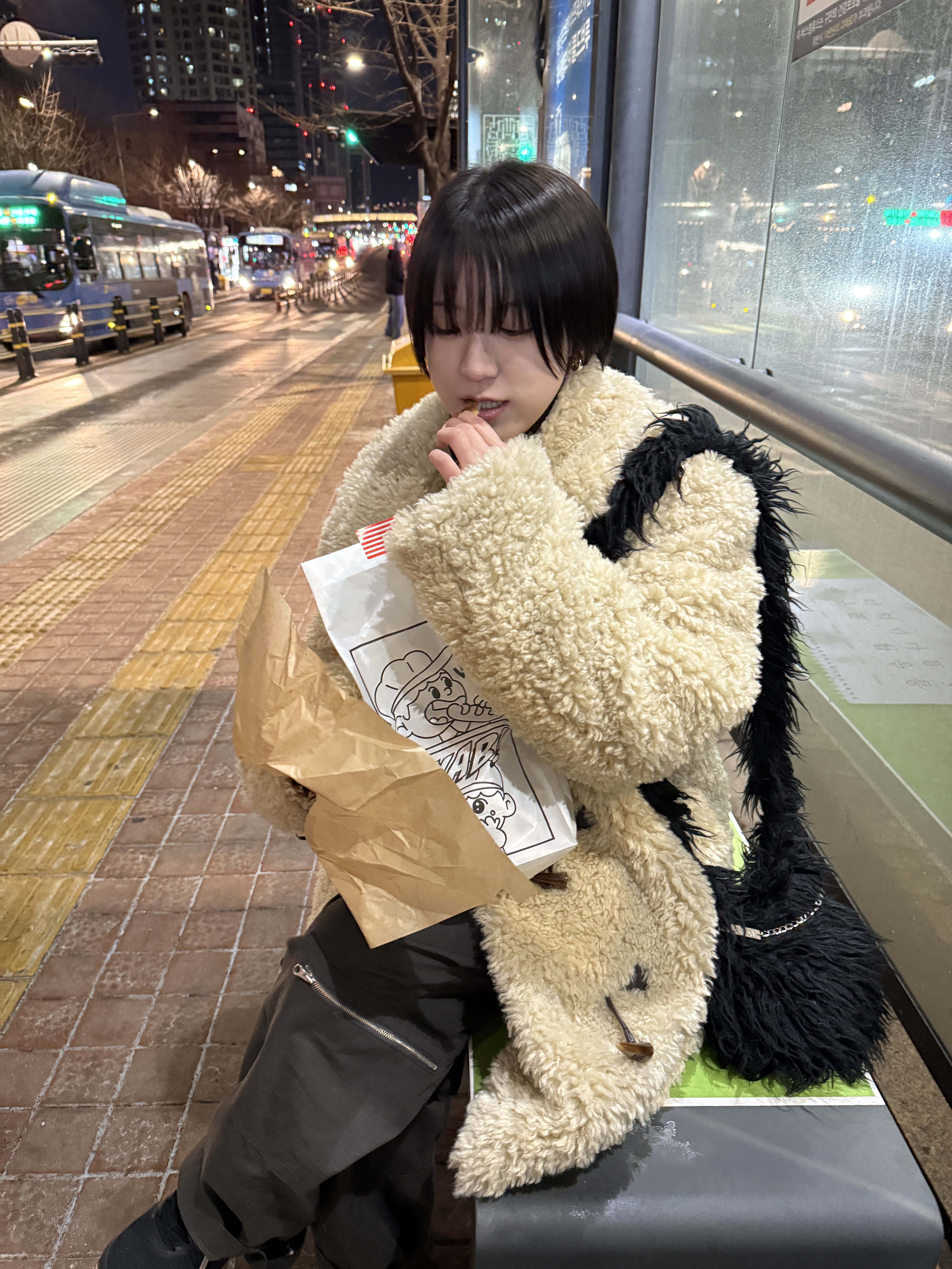 Greenbutter Shearling Duffle Half Coat L Beige 착용 스타일