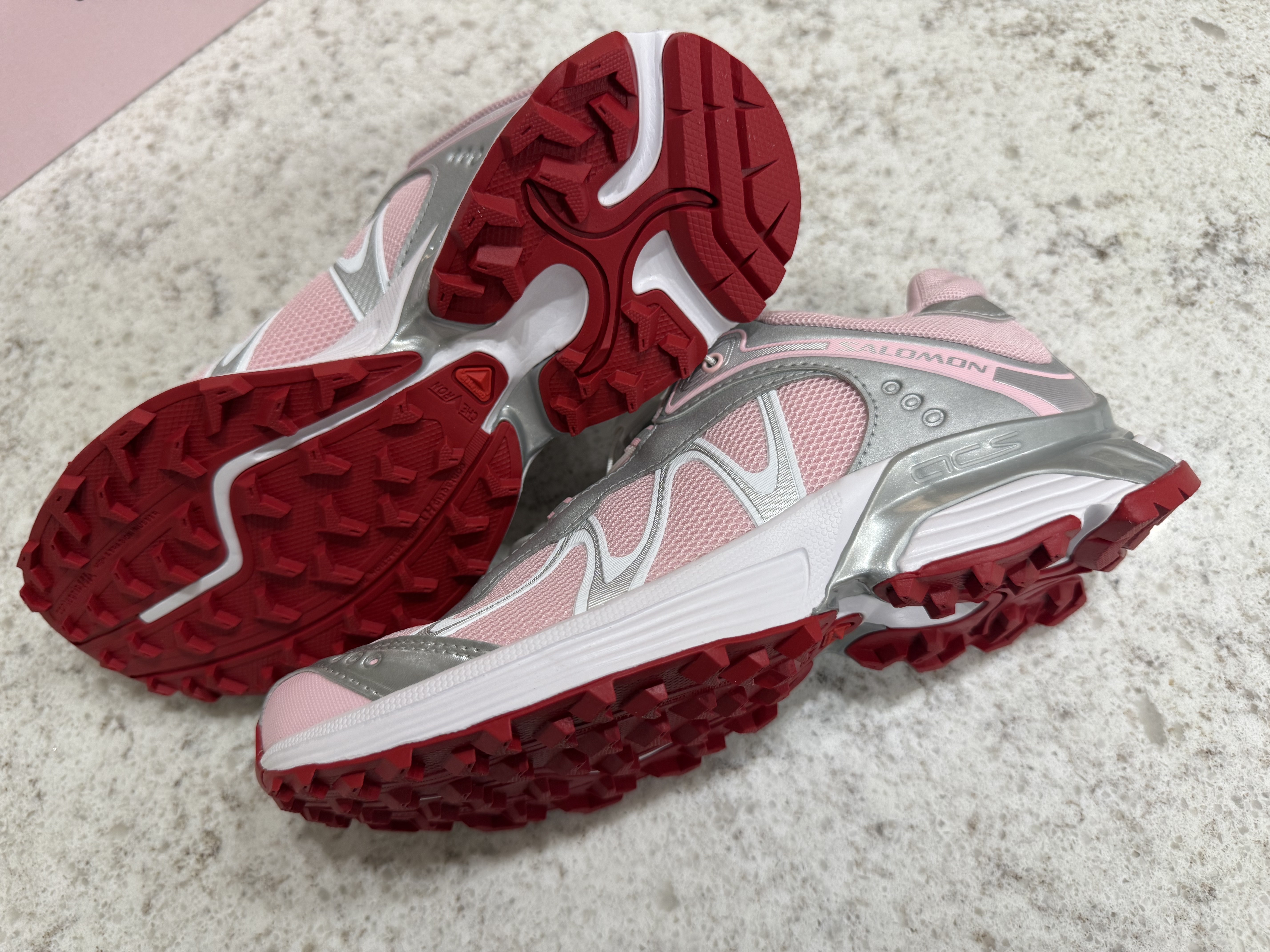 Salomon x Sandy Liang XT-Whisper Fairy Tale Silver 착용 스타일 - 5