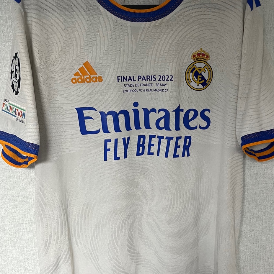 Adidas Real Madrid 2021/22 Home Jersey White - US Sizing (Non Marking Ver.), Adidas Real Madrid 2021/22 Home Jersey White - KR Sizing (Non Marking Ver.) 착용 스타일 - 2