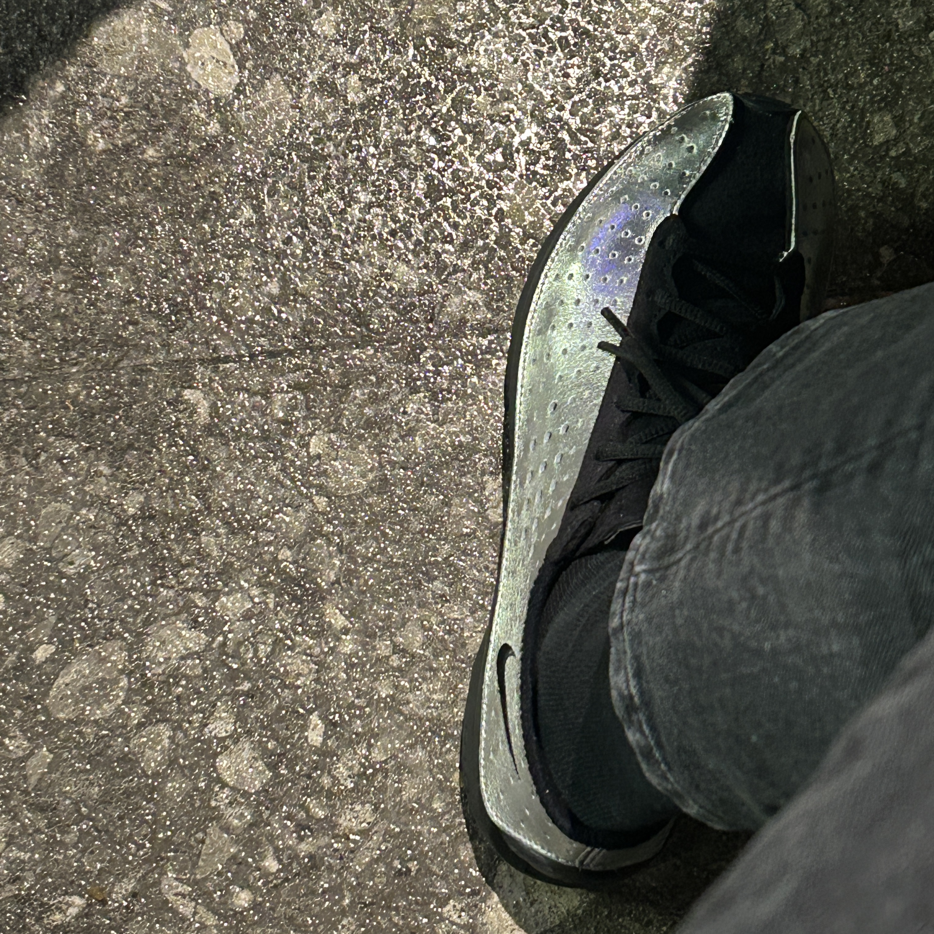 (W) Nike Air Superfly Metallic Silver and Black 착용 스타일