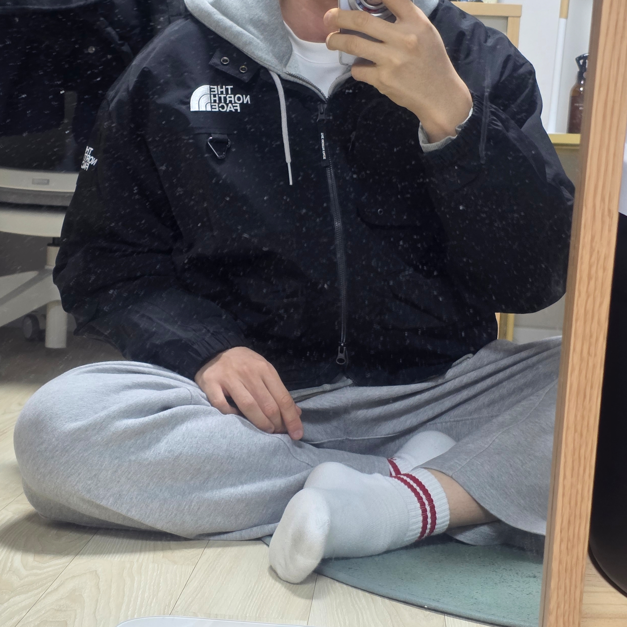 The North Face White Label Neilton Jacket Dark Gray 착용 스타일 - 3