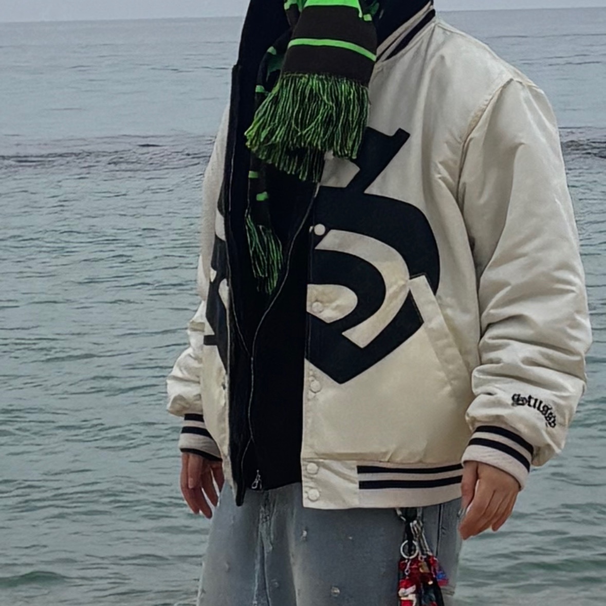 스투시 스타디움 자켓 고딕 S 본 착용 스타일 - 2