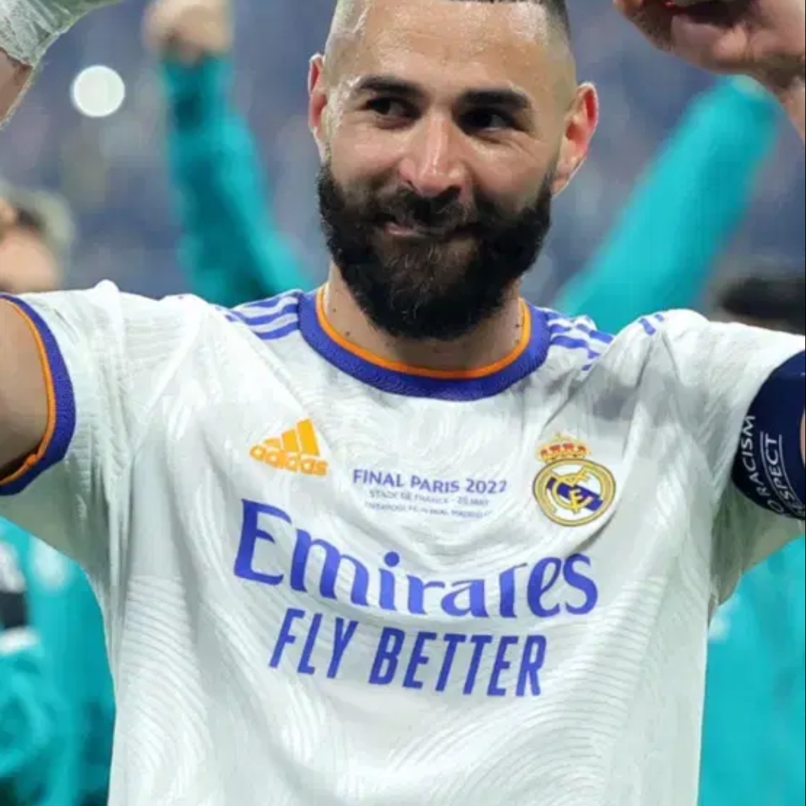 Adidas Real Madrid 2021/22 Home Jersey White - US Sizing (Non Marking Ver.), Adidas Real Madrid 2021/22 Home Jersey White - KR Sizing (Non Marking Ver.) 착용 스타일 - 1