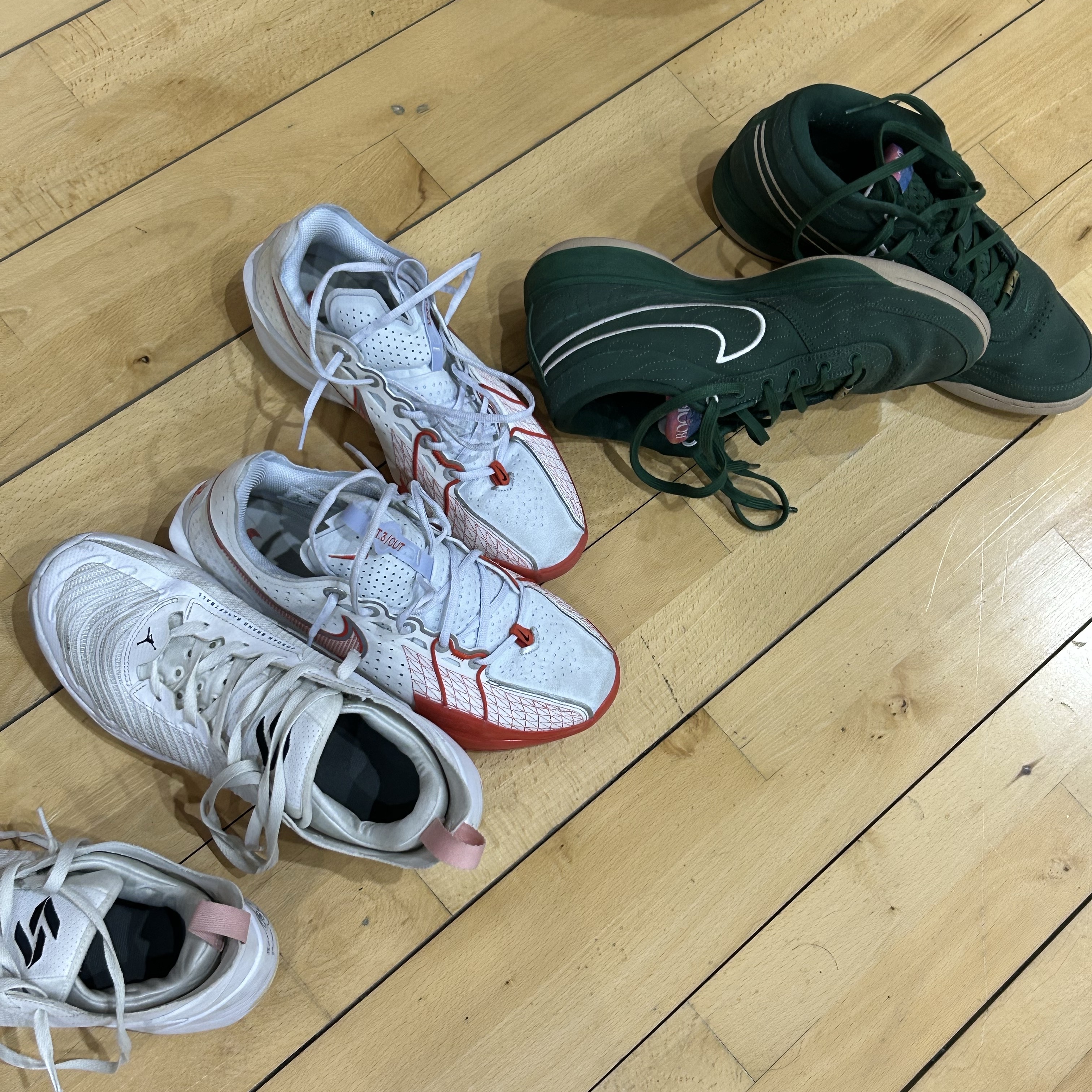 Jordan Luka 1 PF White Bleached Coral, Nike Air Zoom GT Cut 3 EP Summit White Picante Red 착용 스타일 - 3