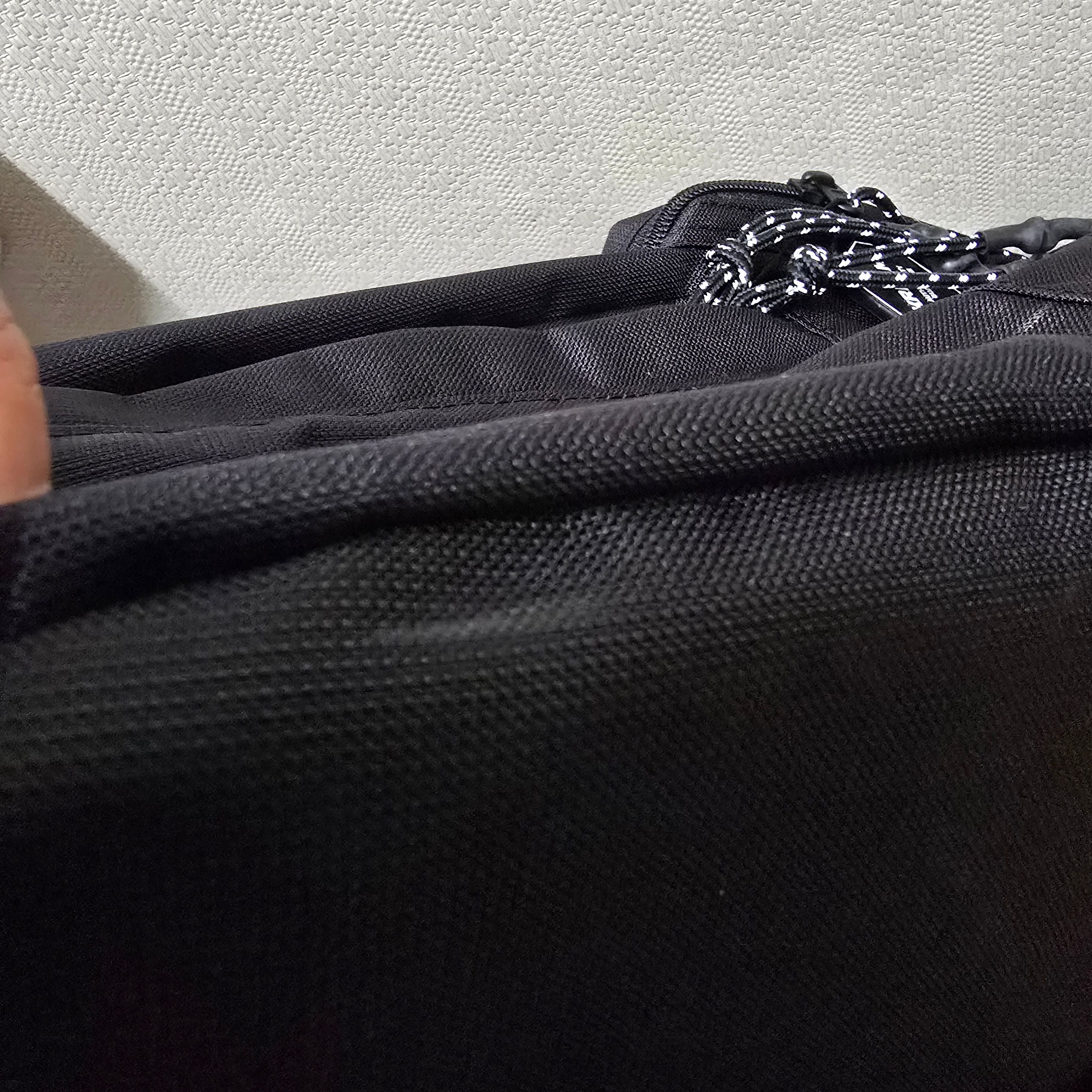Ader Error Significant Tag Backpack 02 Noir 착용 스타일 - 9