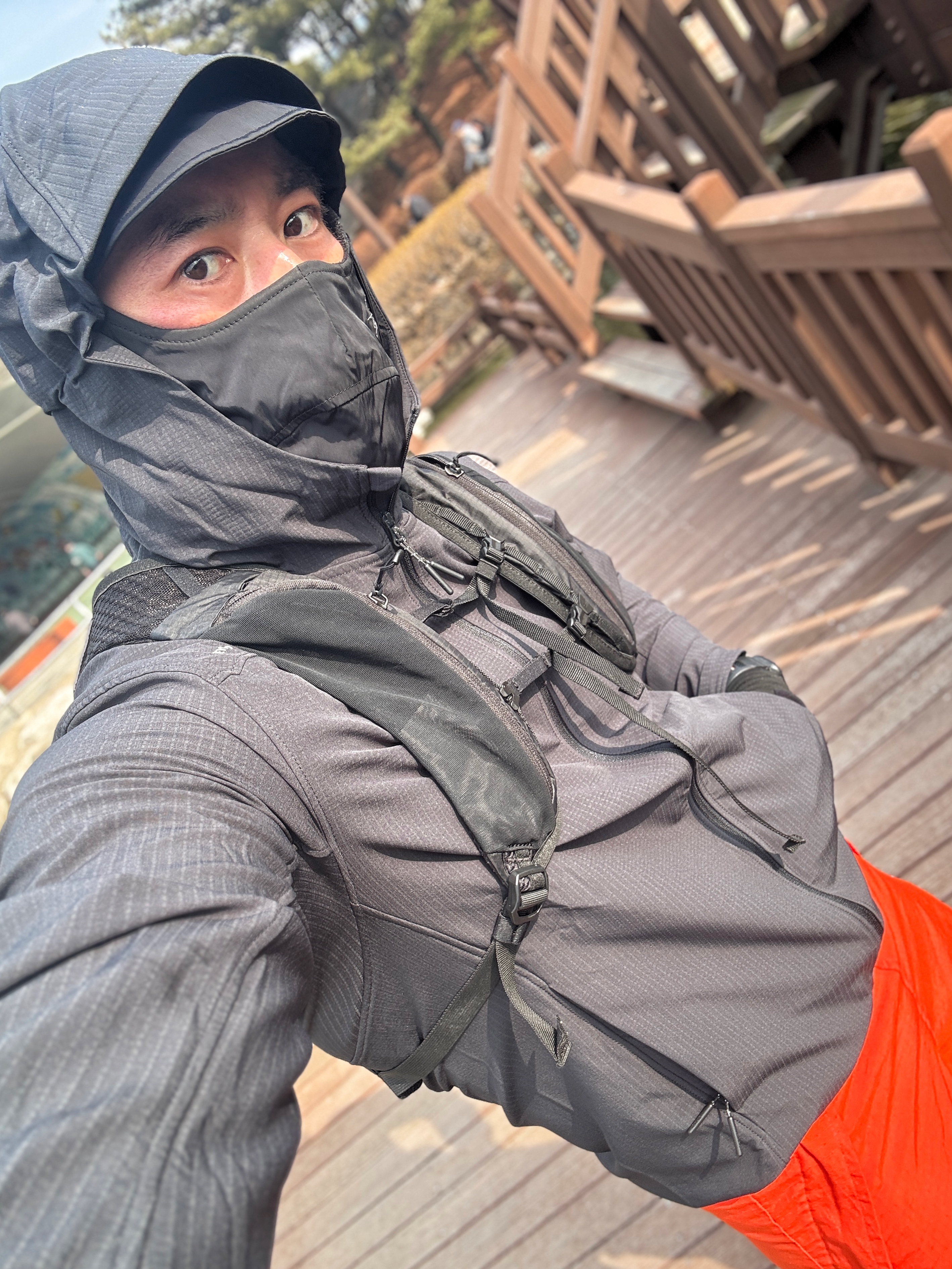 Salomon Trailblazer 20 Black, Nike Air Zoom Alphafly Next% 3 Black Olive Aura 착용 스타일 - 1