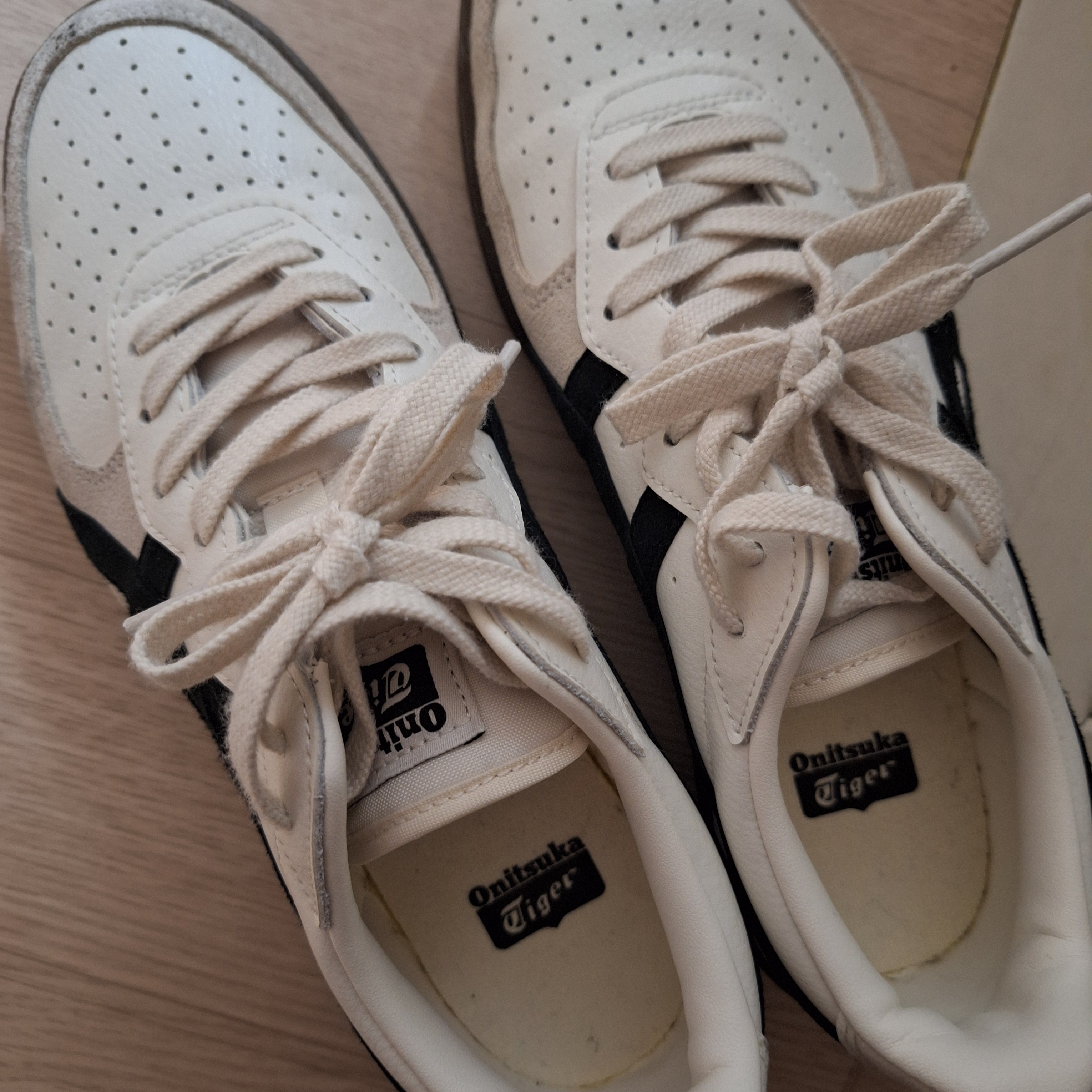 Onitsuka Tiger GSM Cream Black 착용 스타일