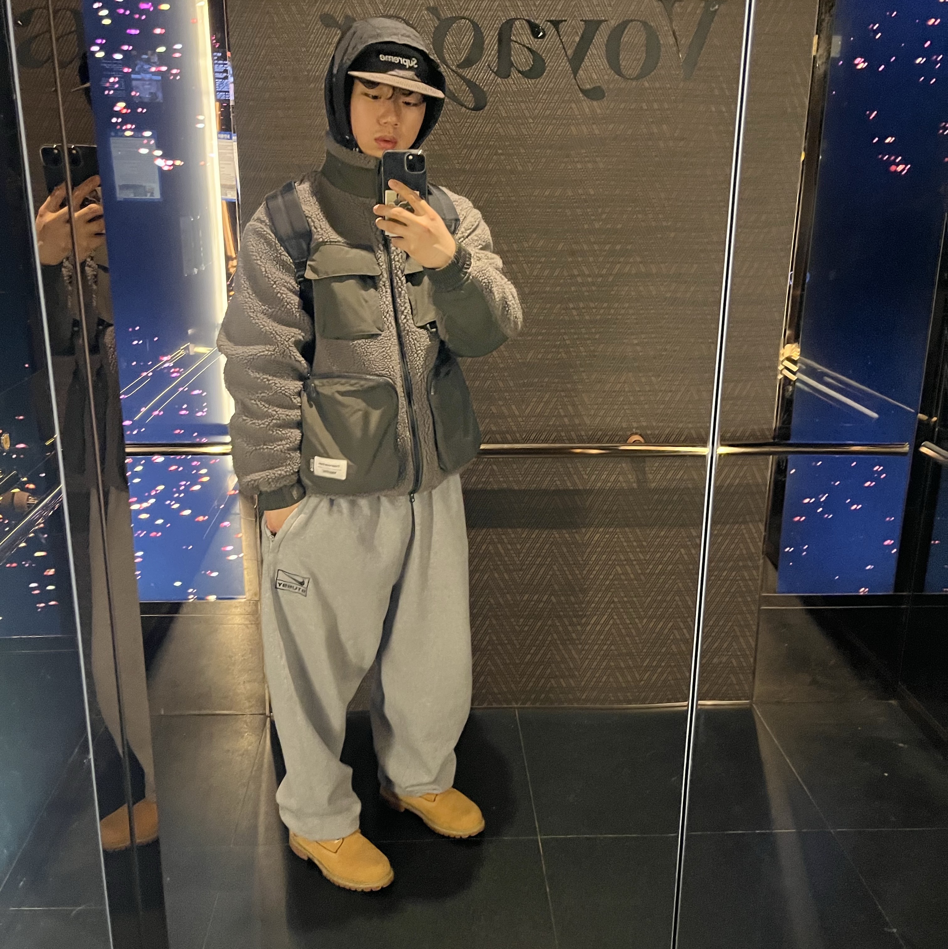 Timberland Premium 6 inch Waterproof Boot Wheat Nubuck - Wide, Nike x Stussy NRG Fleece Pants Dark Grey Heather (DO9340-063) 착용 스타일 - 1
