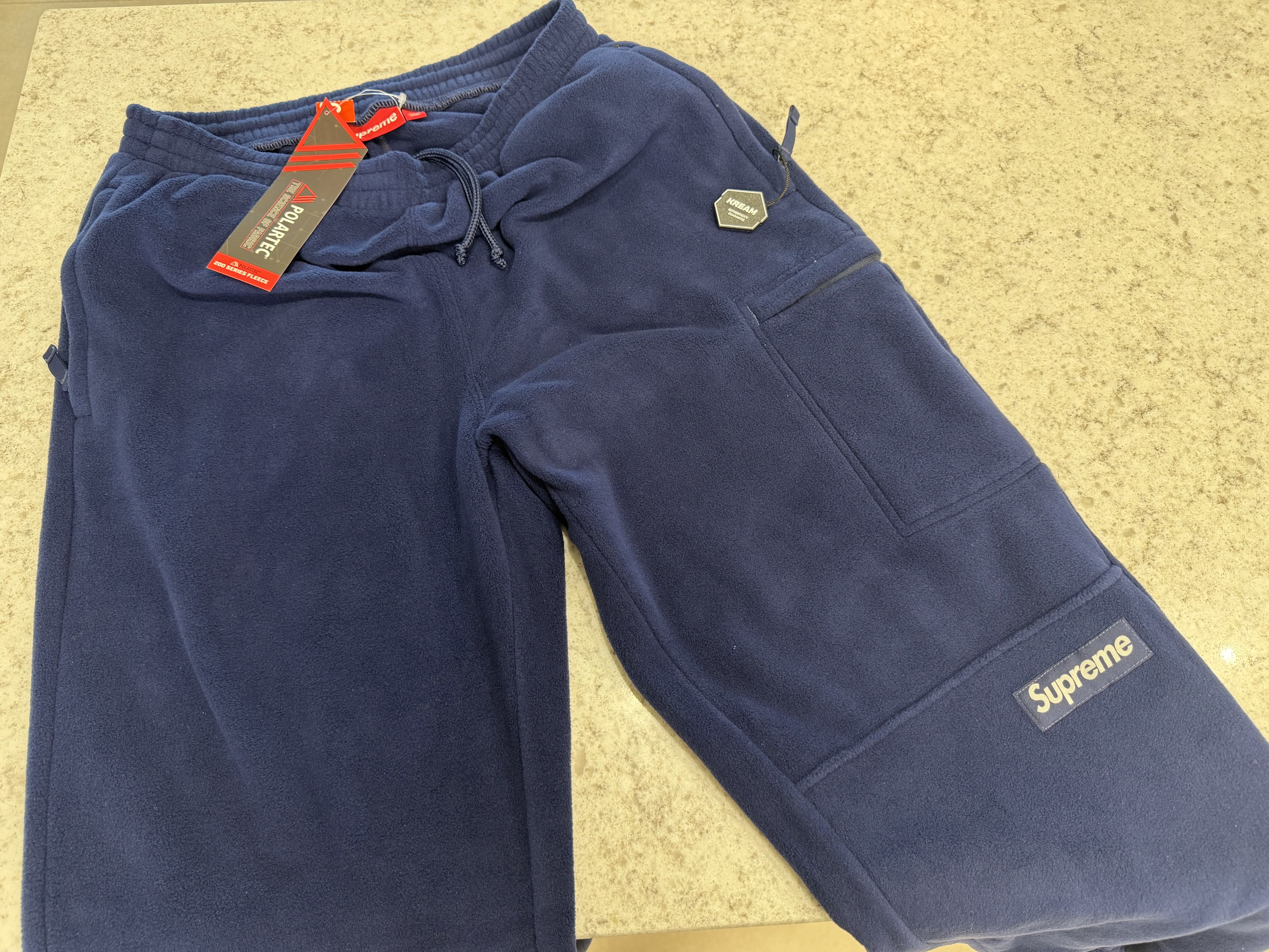 Supreme Polartec Pant Navy - 24FW 착용 스타일 - 1