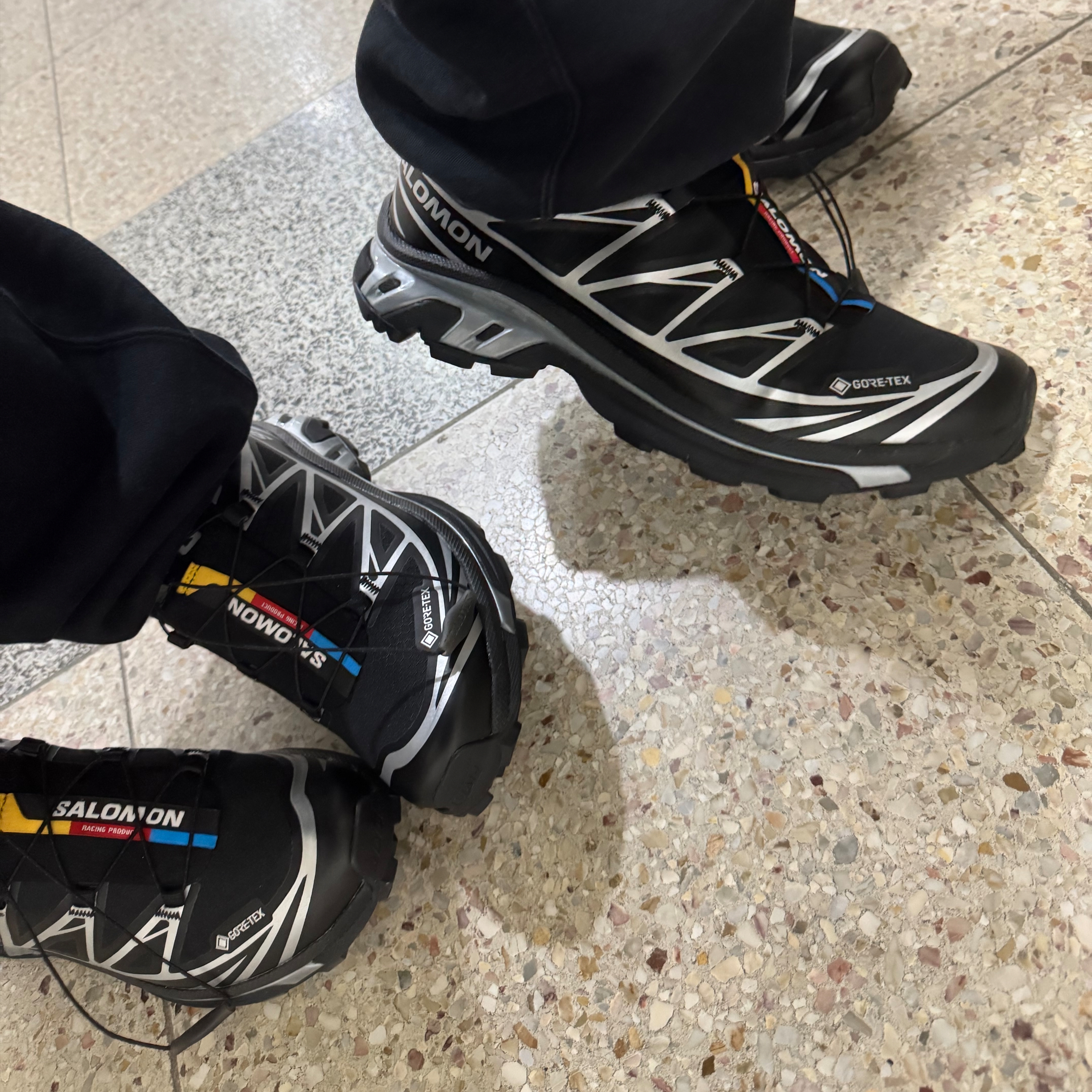 Salomon XT-6 GTX Black Silver 착용 스타일